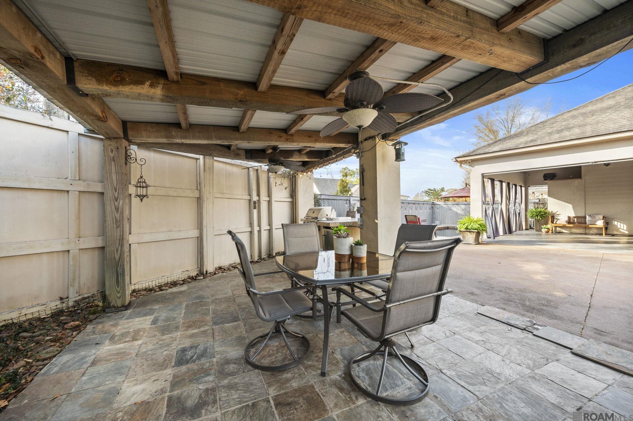 10142 Old World Dr, Baton Rouge, LA, 70817