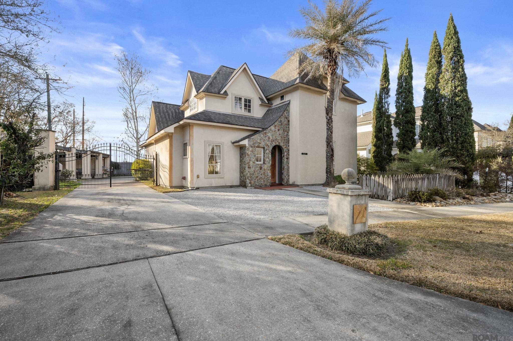 10142 Old World Dr, Baton Rouge, LA, 70817