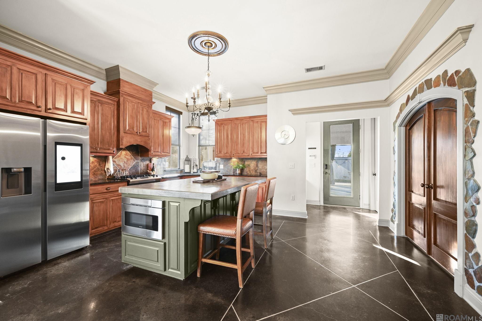 10142 Old World Dr, Baton Rouge, LA, 70817