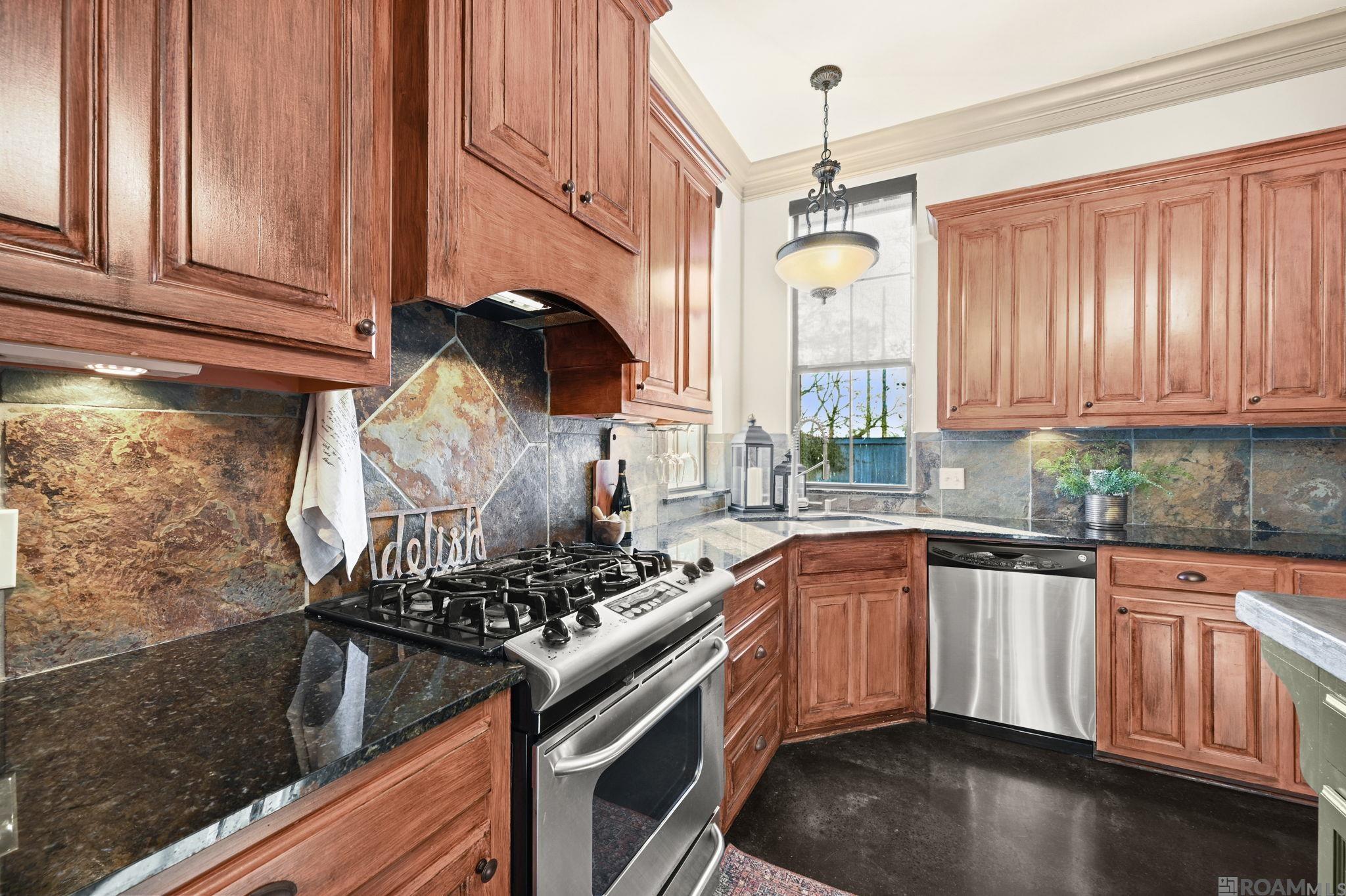 10142 Old World Dr, Baton Rouge, LA, 70817