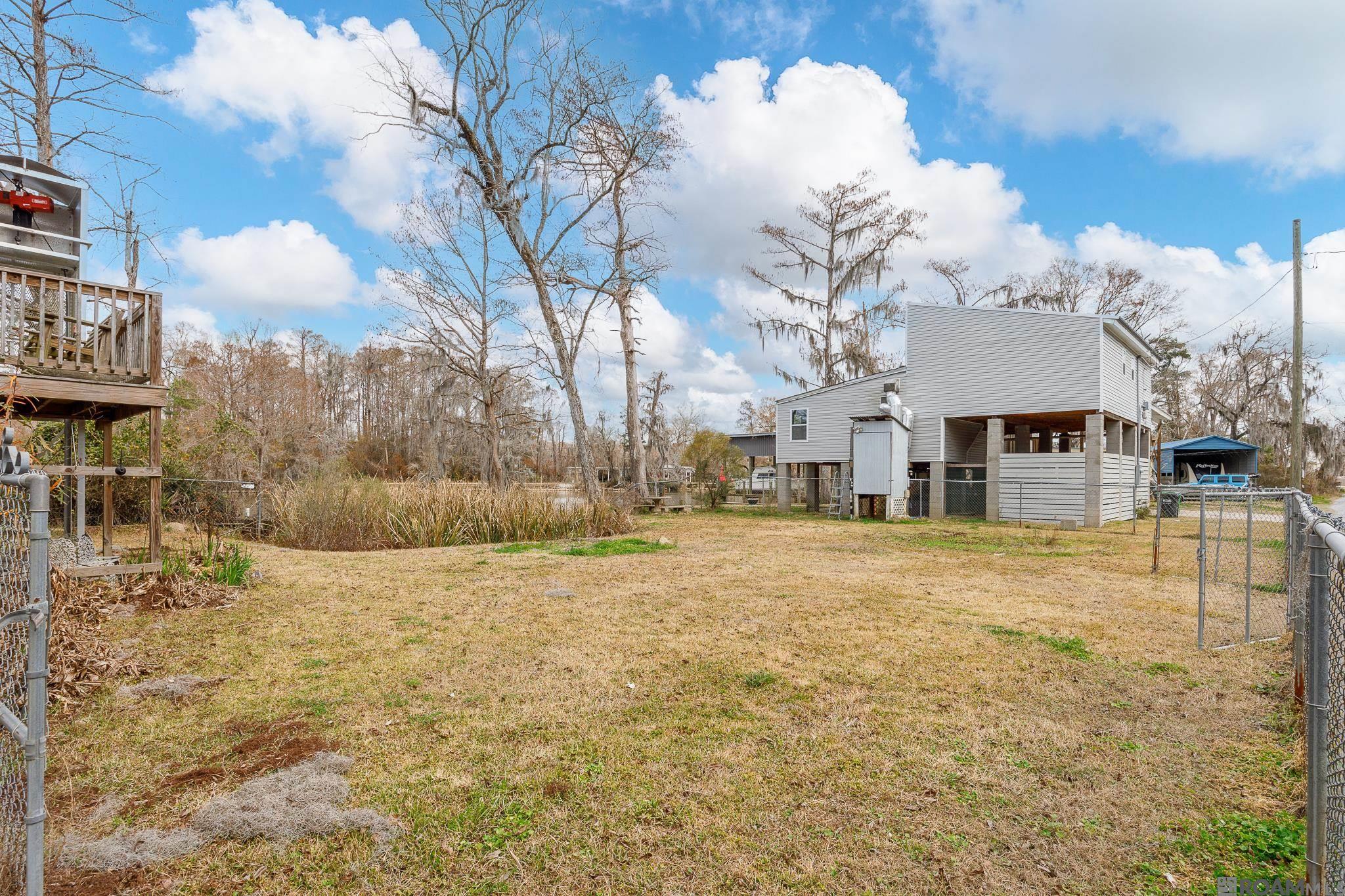 18739 River Bend Rd, Maurepas, LA, 70449