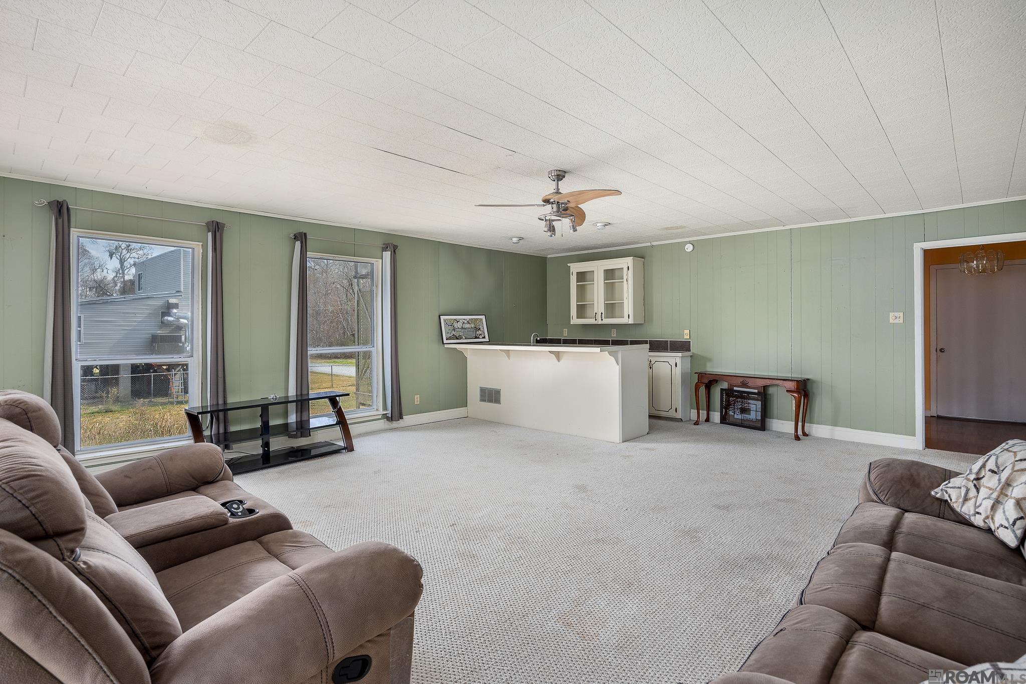 18739 River Bend Rd, Maurepas, LA, 70449