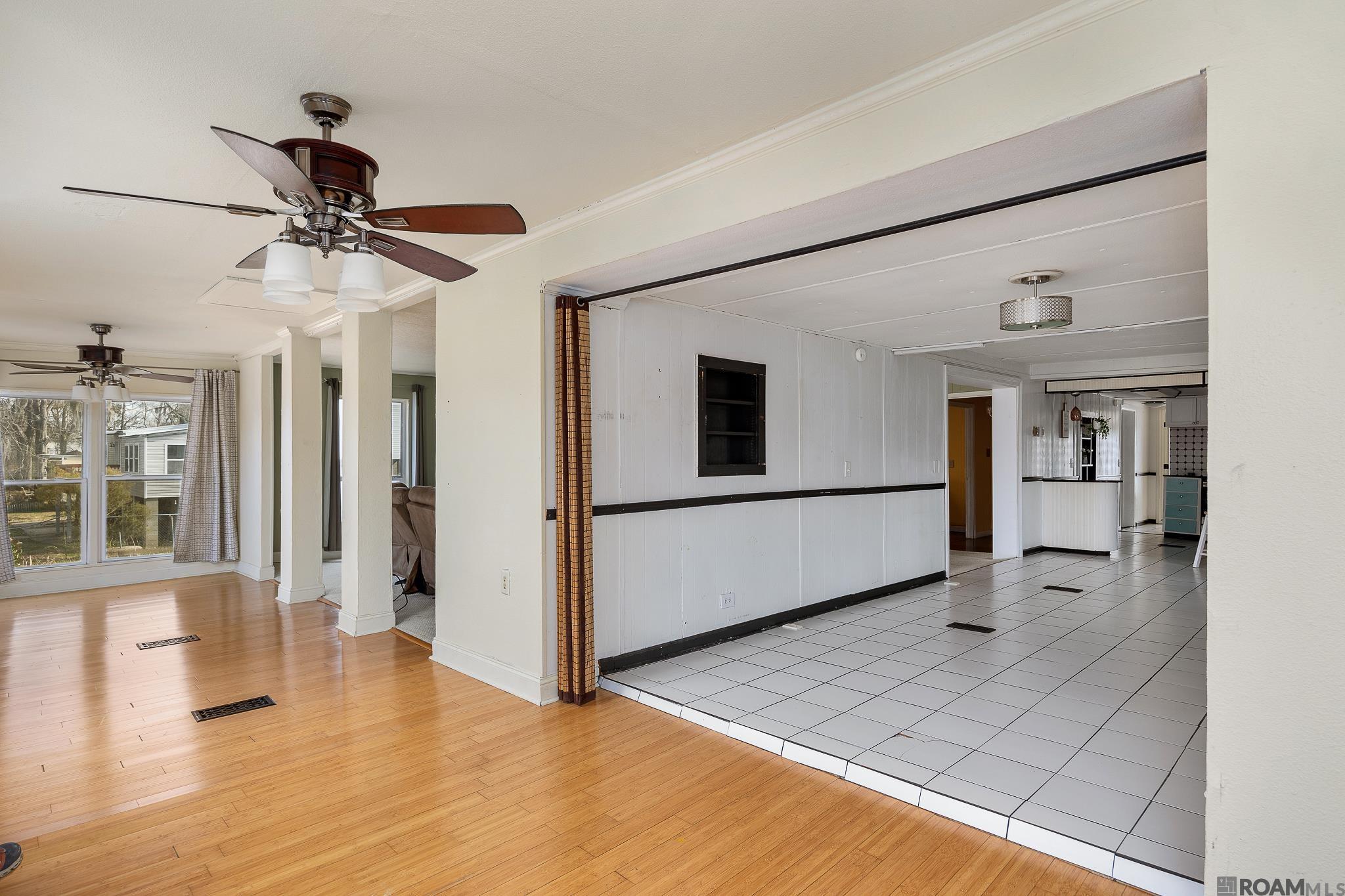 18739 River Bend Rd, Maurepas, LA, 70449