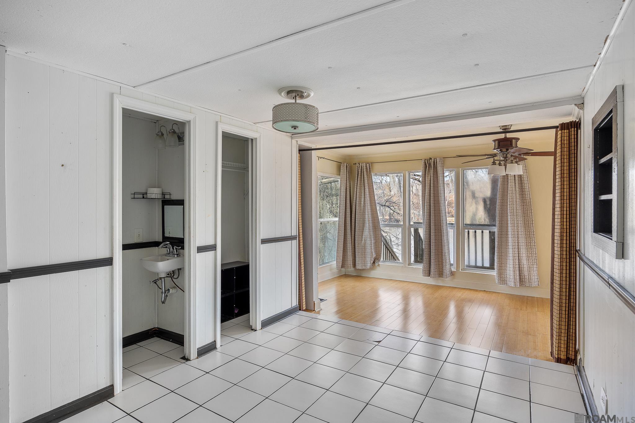 18739 River Bend Rd, Maurepas, LA, 70449