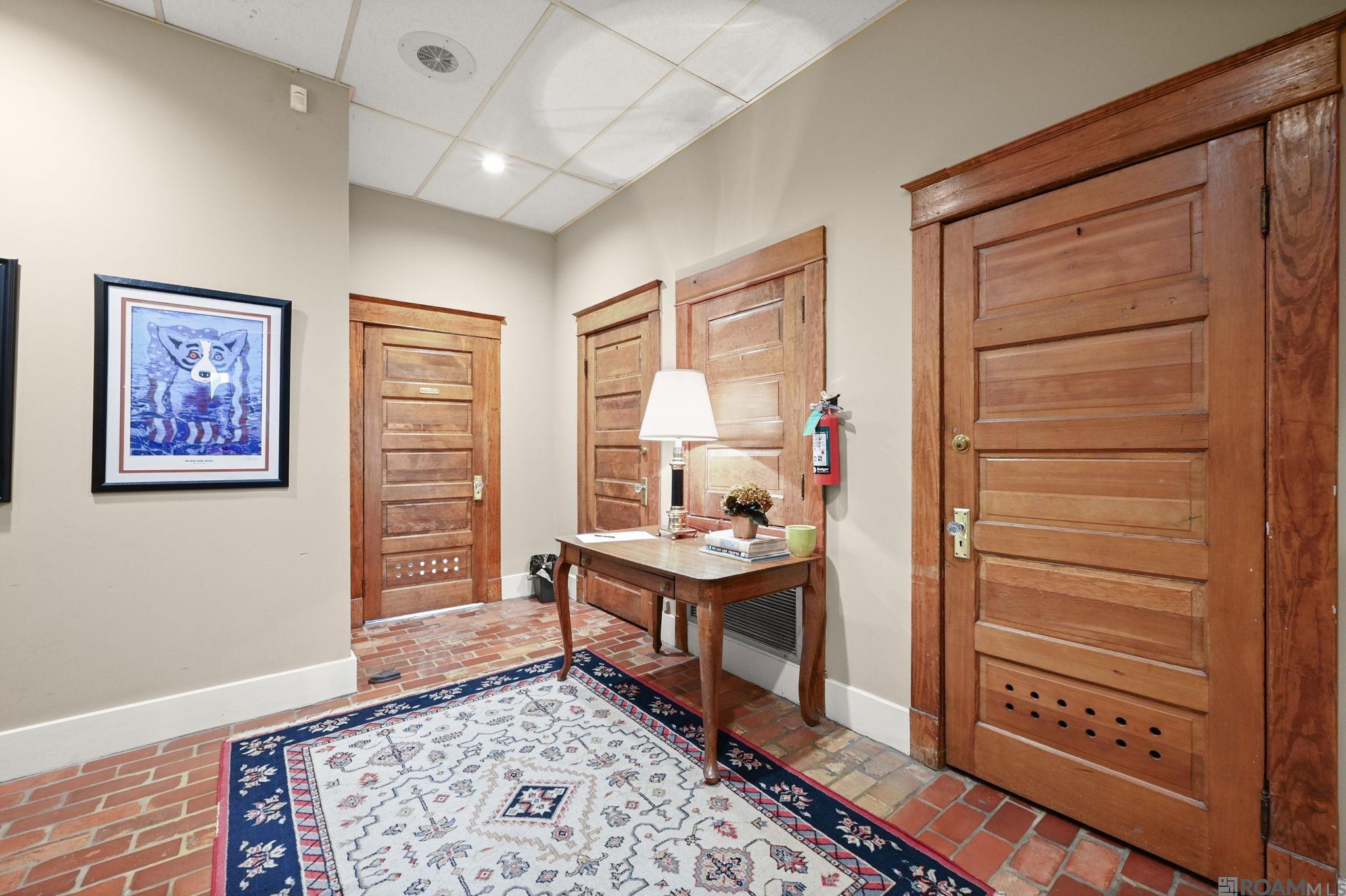 830 Main St, Baton Rouge, LA, 70802