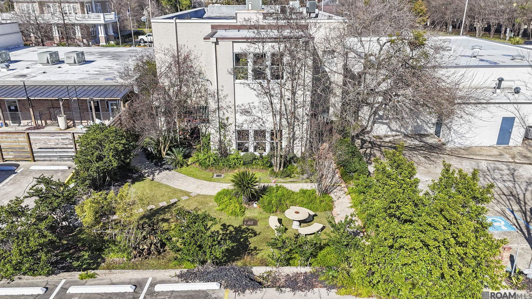 830 Main St, Baton Rouge, LA, 70802