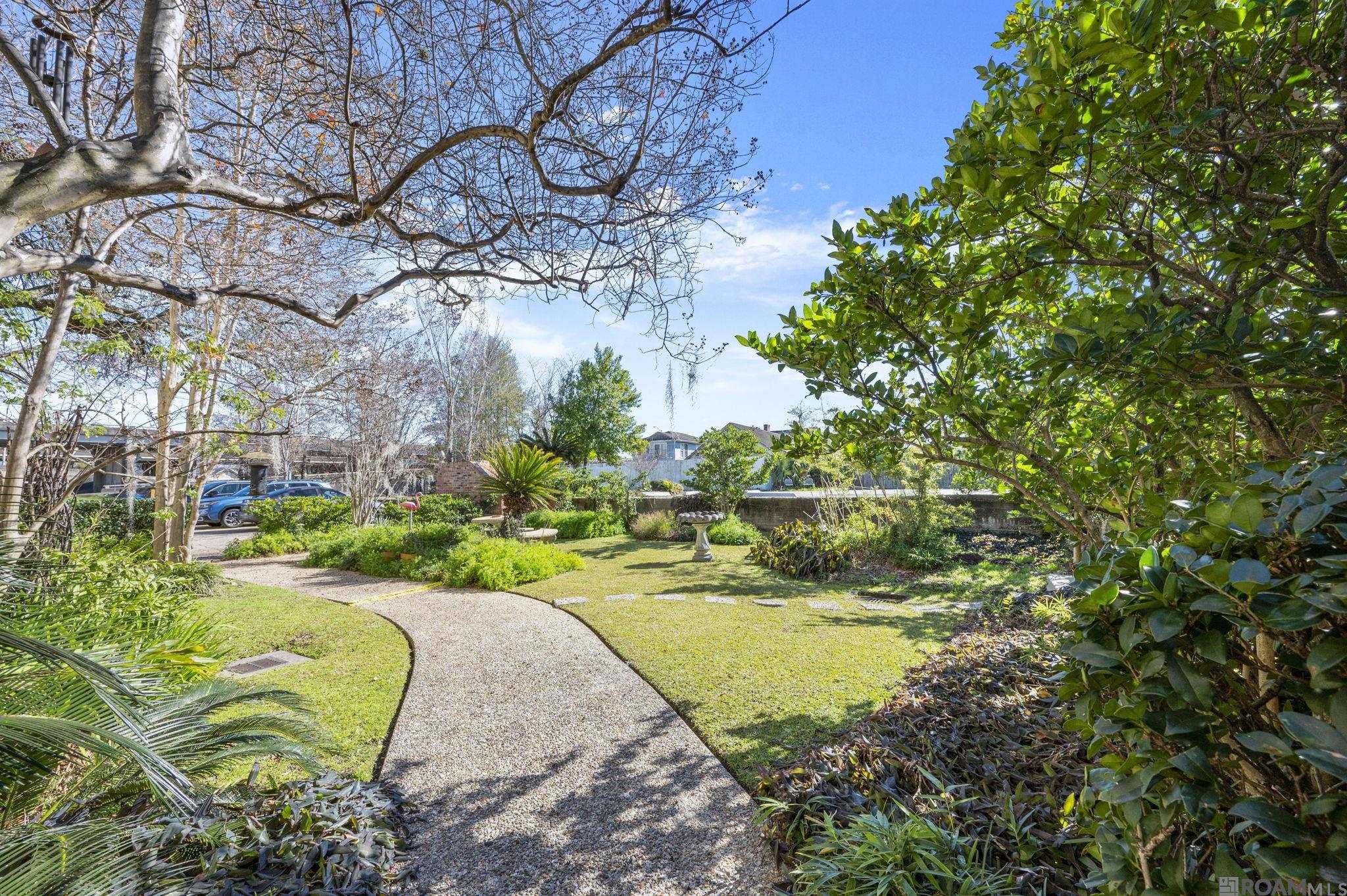 830 Main St, Baton Rouge, LA, 70802