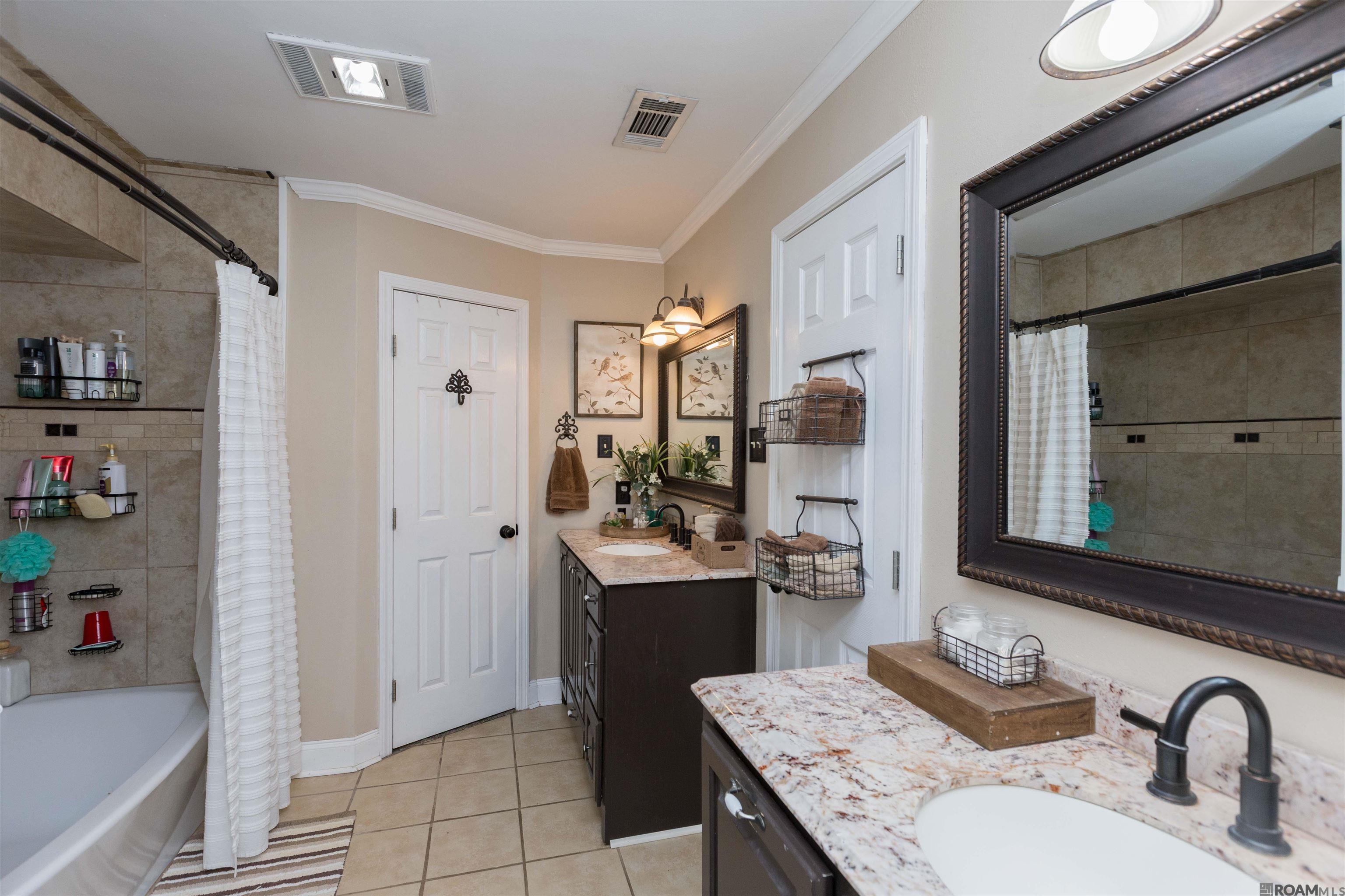 18025 Burnham Way, Greenwell Springs, LA, 70739