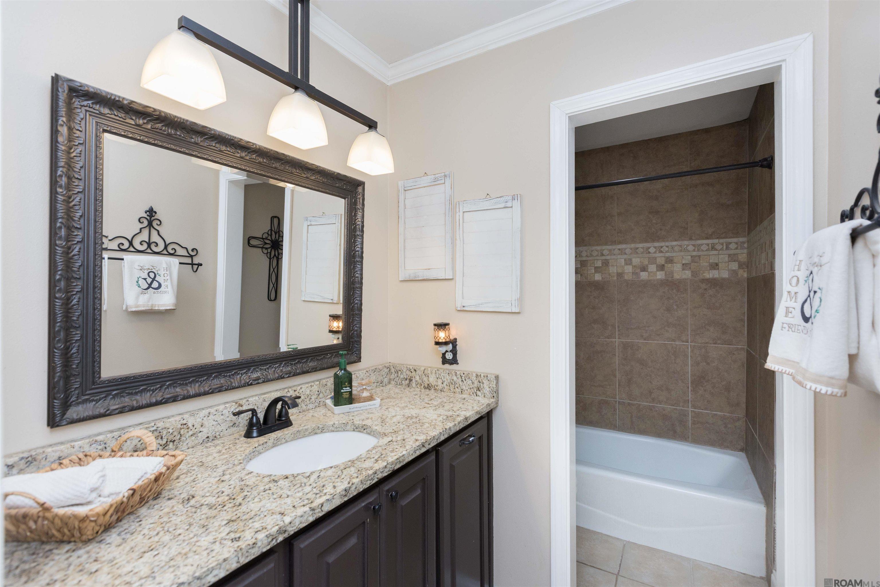 18025 Burnham Way, Greenwell Springs, LA, 70739