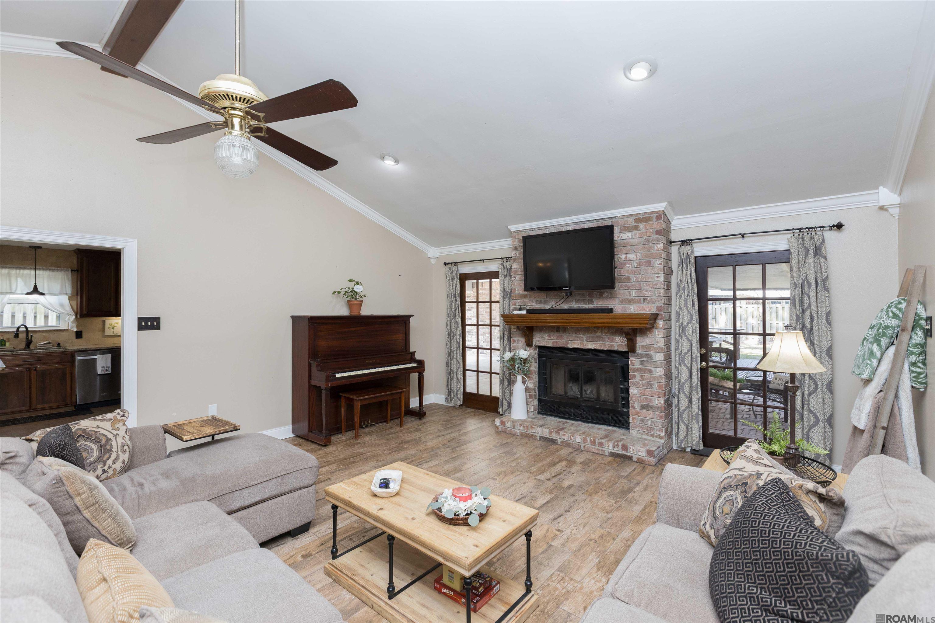 18025 Burnham Way, Greenwell Springs, LA, 70739