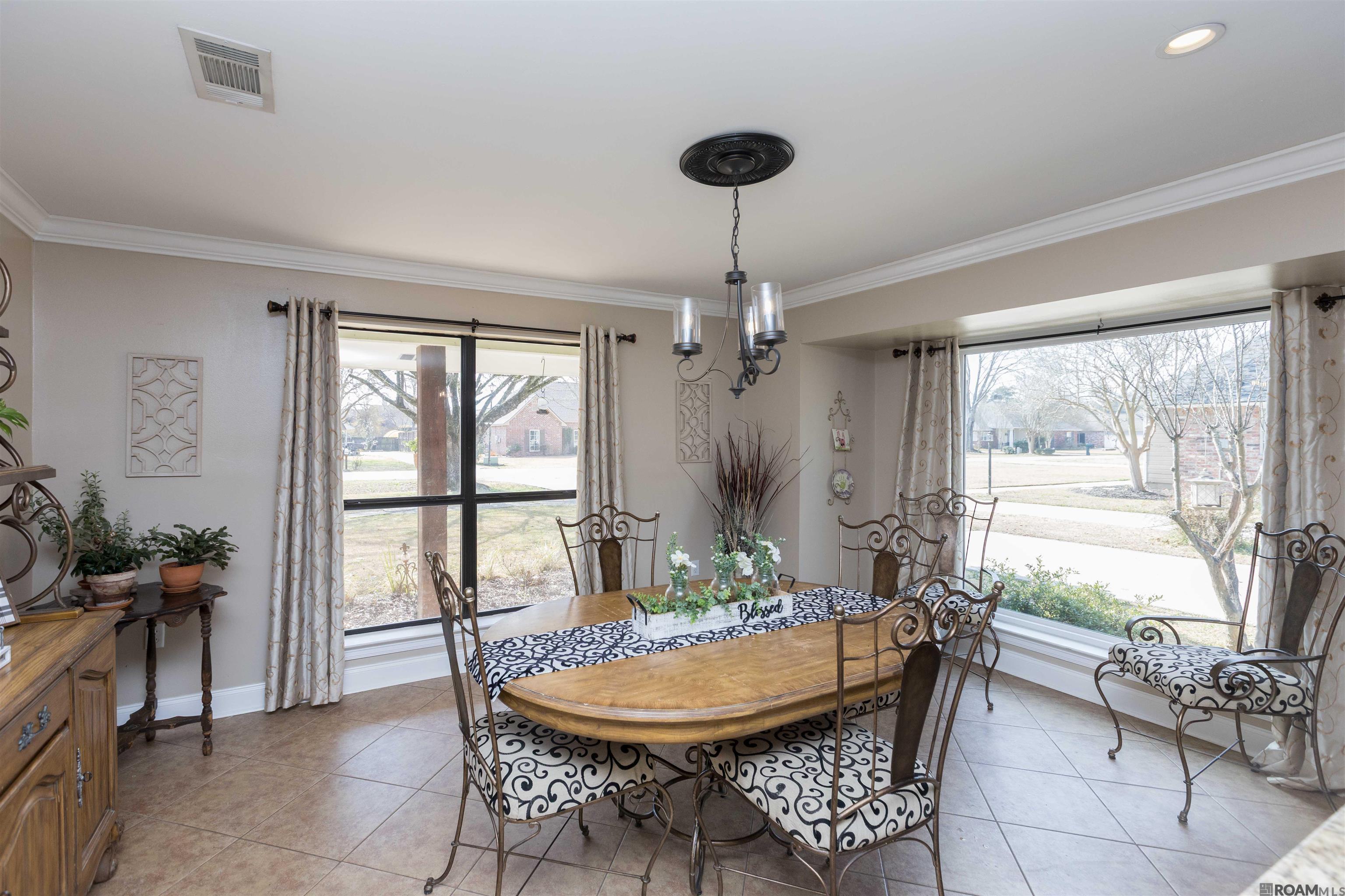 18025 Burnham Way, Greenwell Springs, LA, 70739