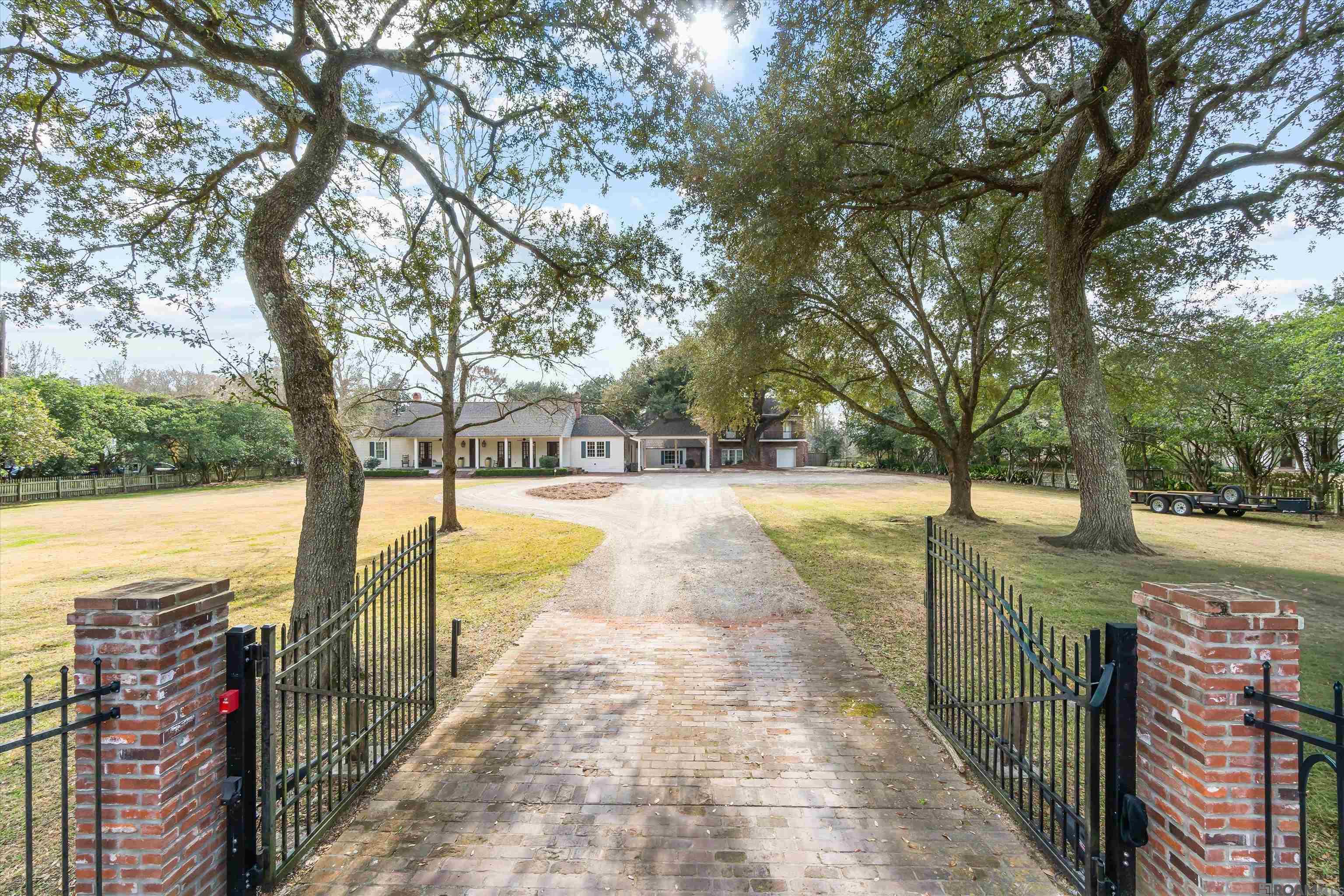 6222 Highland Rd, Baton Rouge, LA, 70808