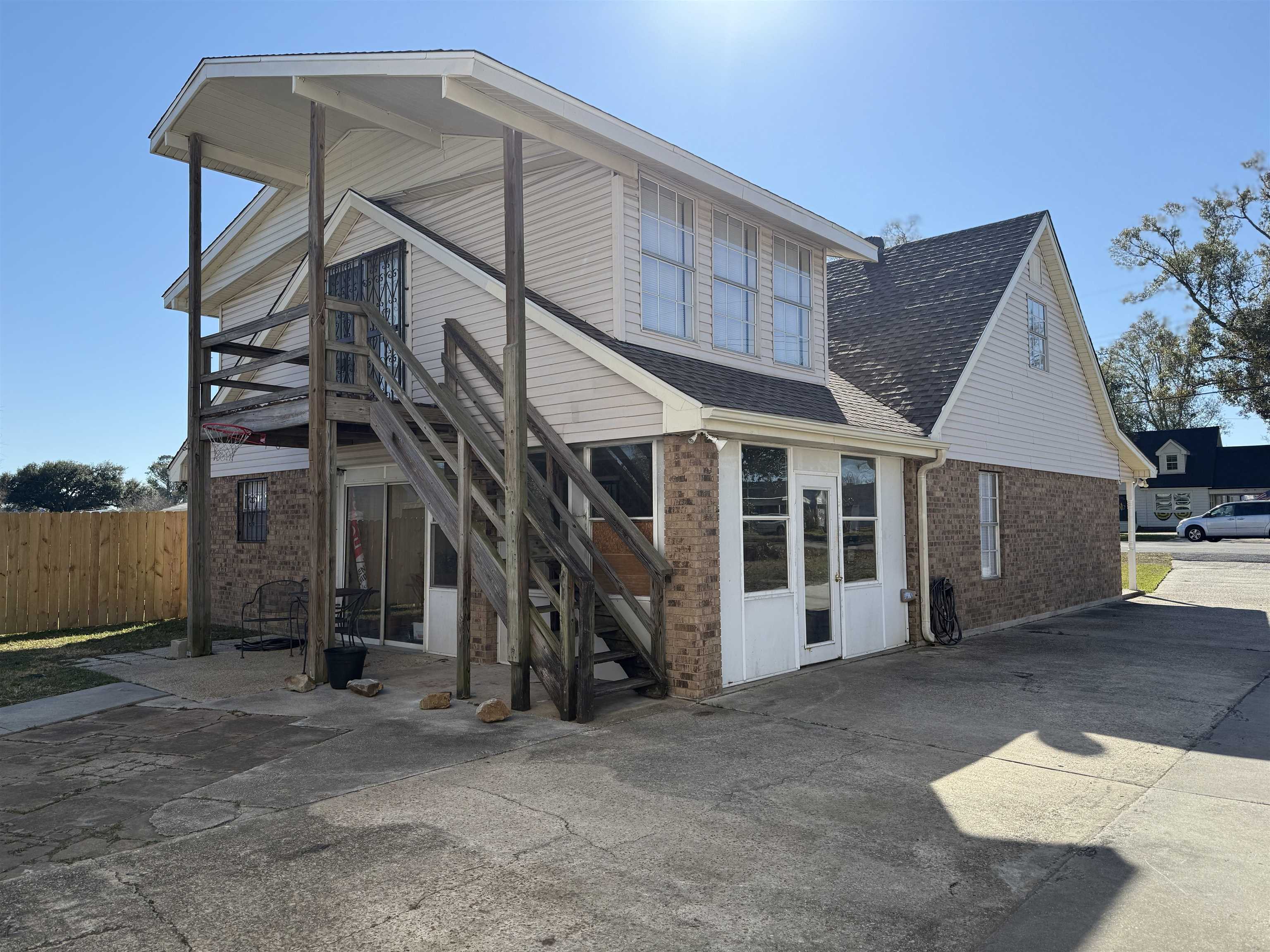 6861 West Main Street, Houma, LA, 70360