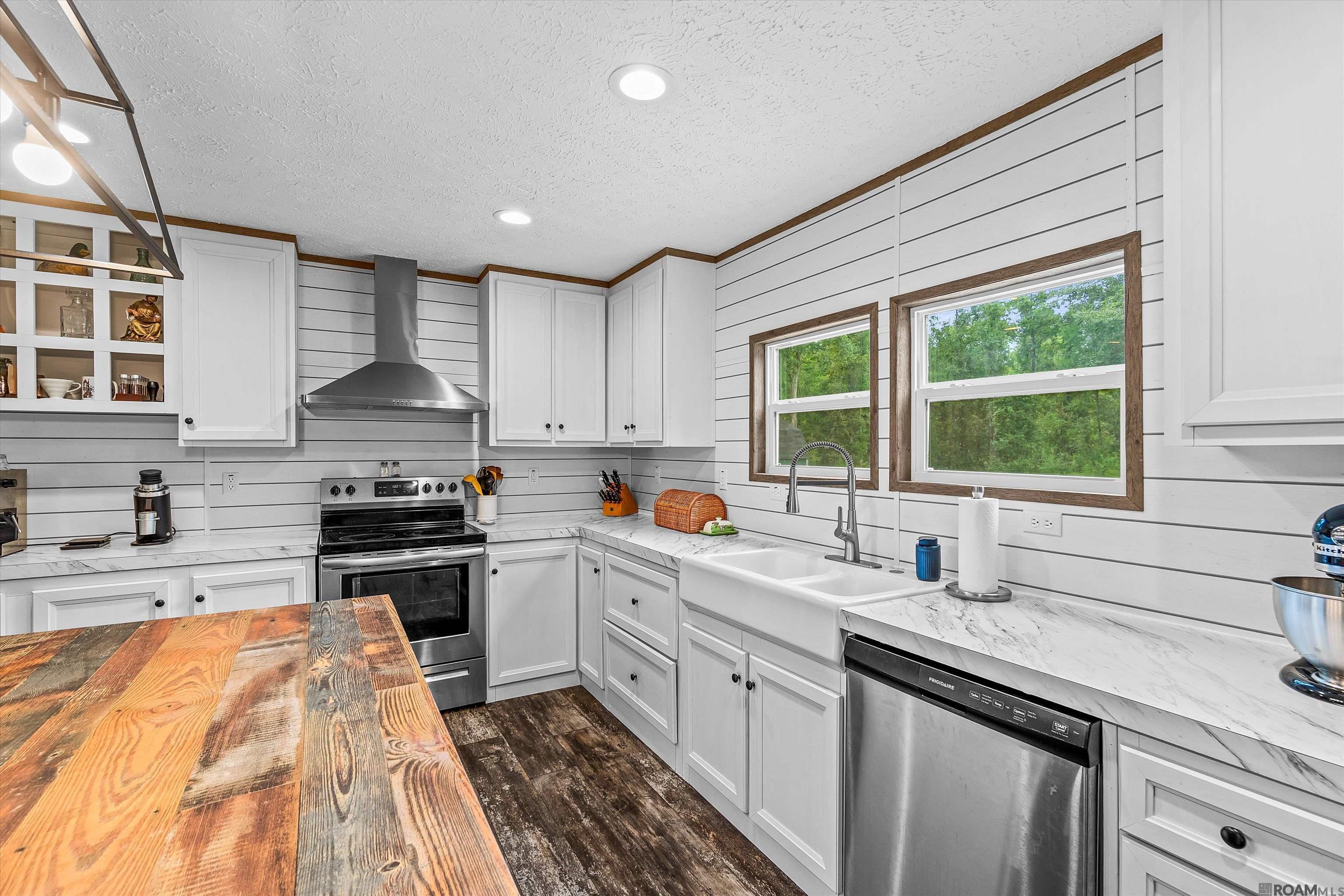 19646 King George, Livingston, LA, 70754