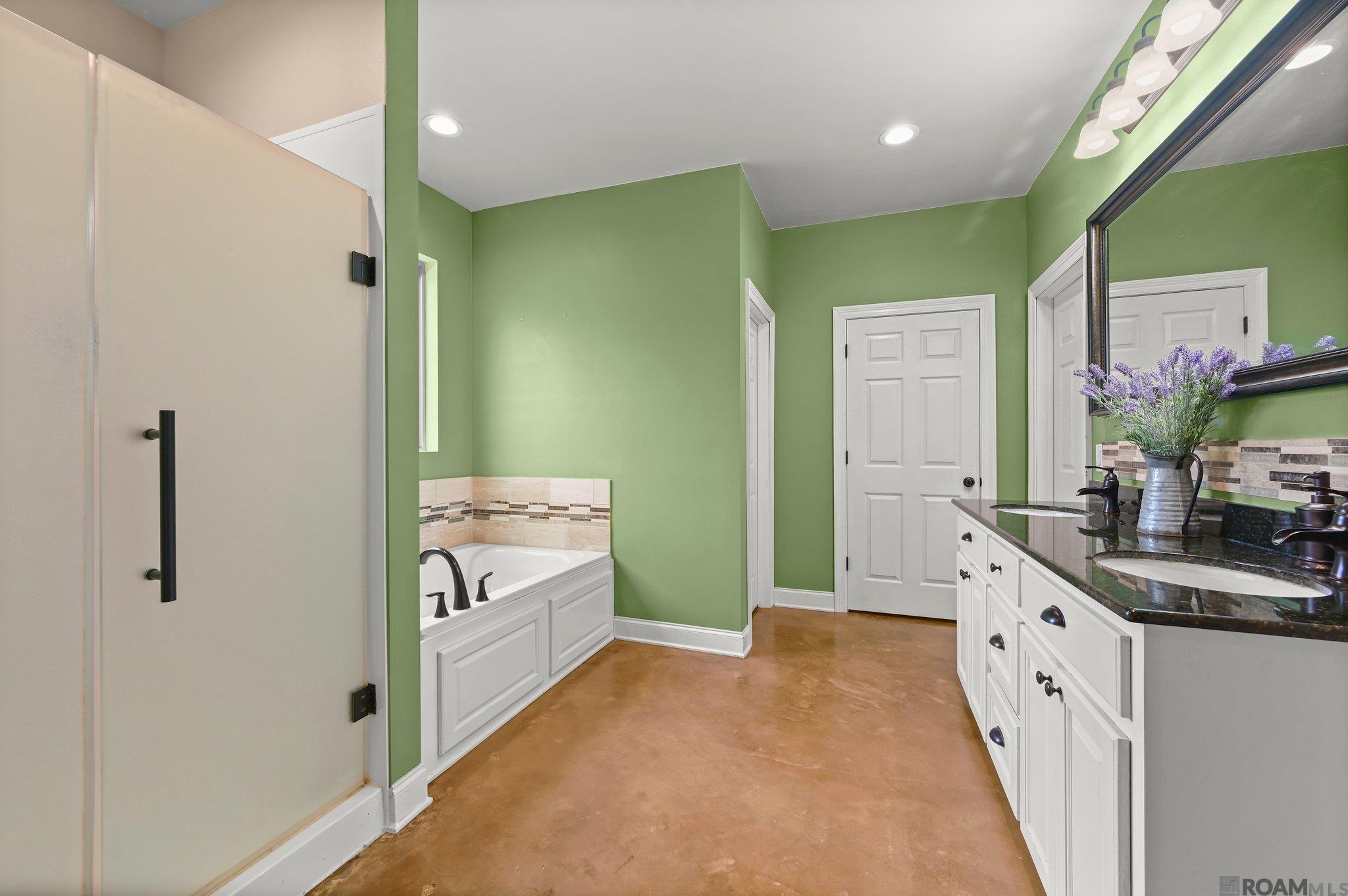 100 Tranquility Oaks, Denham Springs, LA, 70706