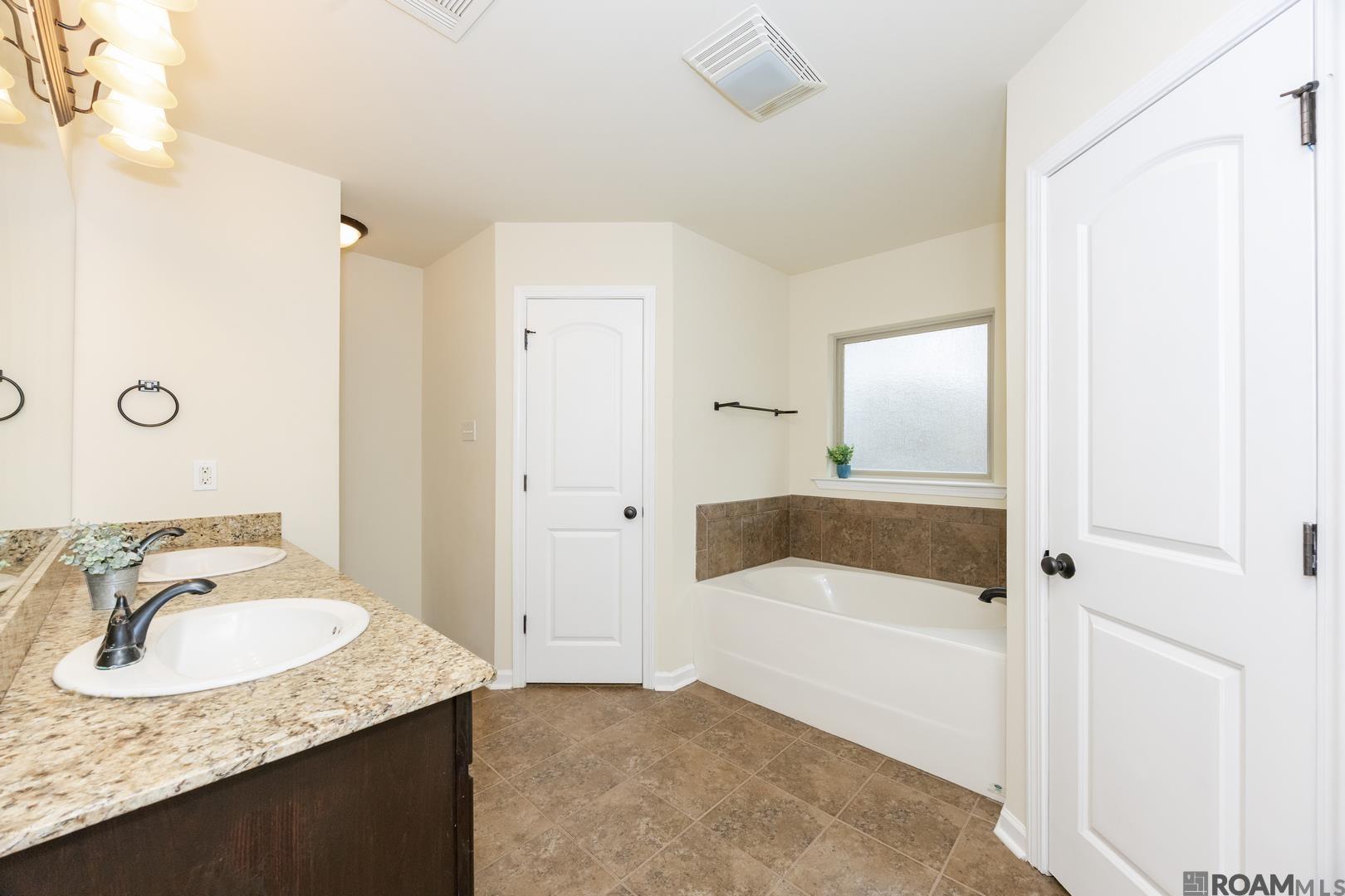 14148 Martinique Dr, Gonzales, LA, 70737