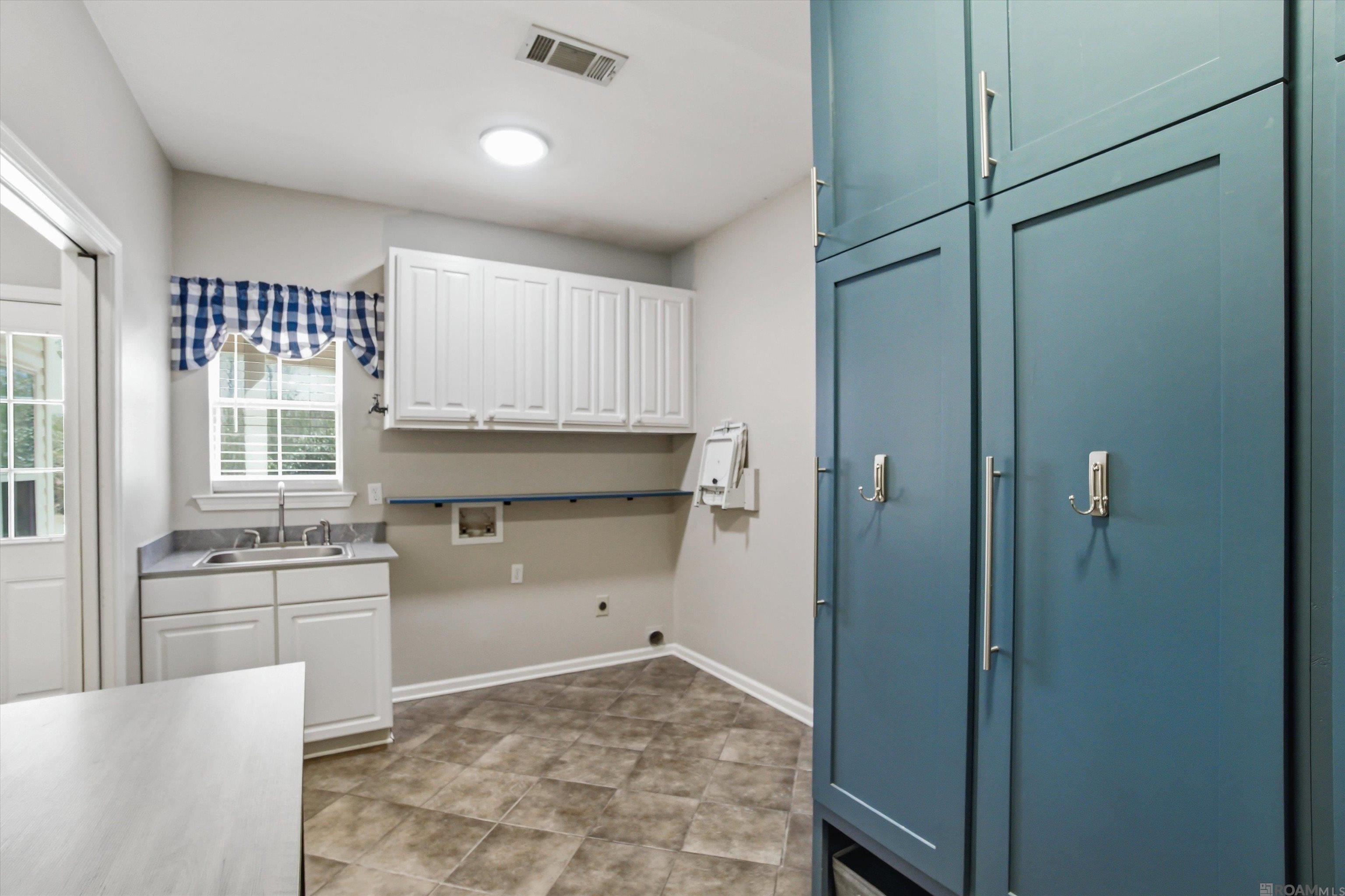 10375 Old Field Rd, St Francisville, LA, 70775