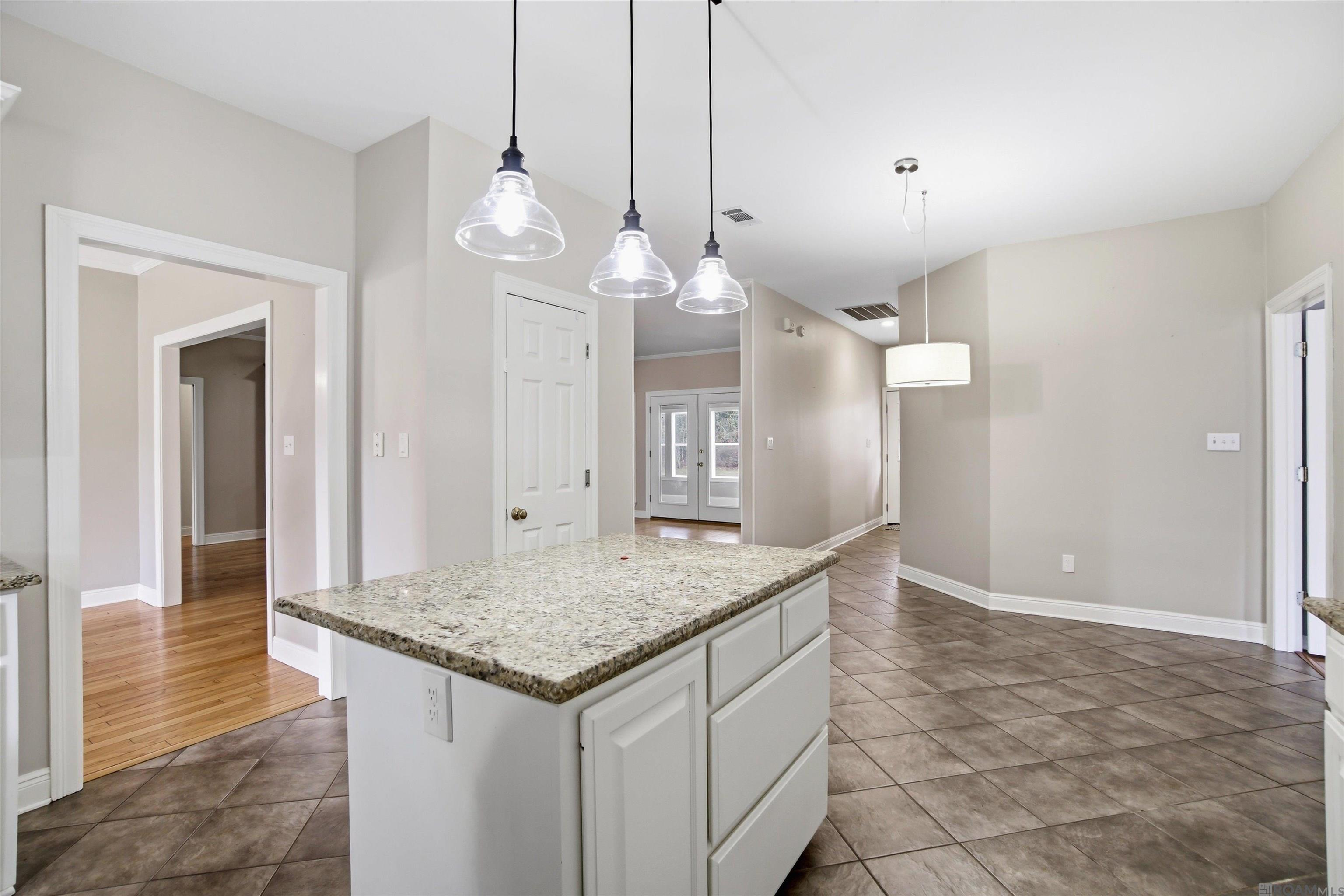 10375 Old Field Rd, St Francisville, LA, 70775