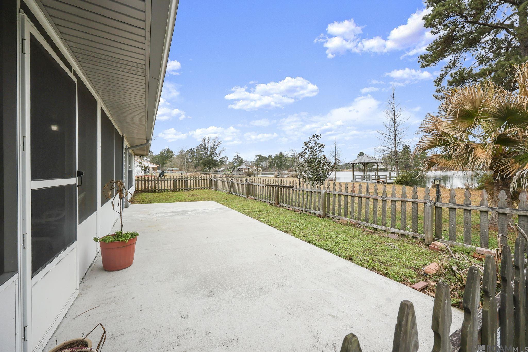 26903 Jill Rd, Holden, LA, 70744