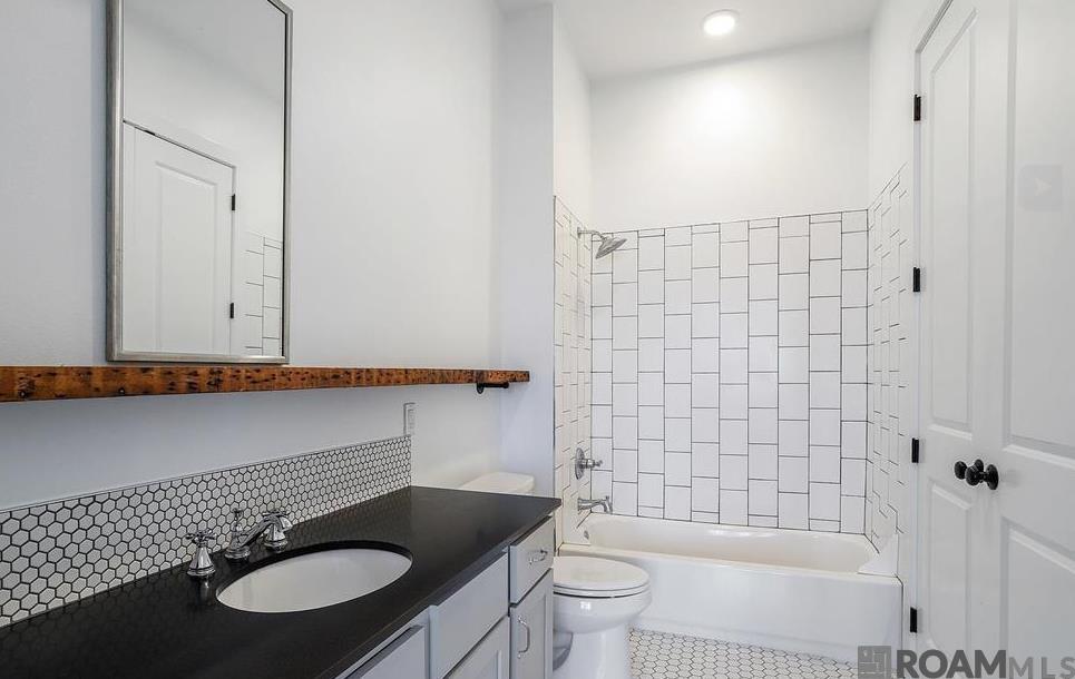 255 E Boyd Dr UNIT 304, Baton Rouge, LA, 70808