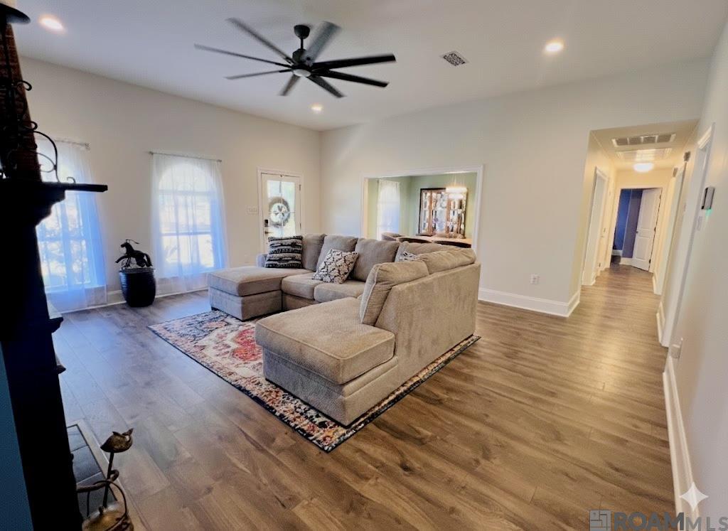 25868 Walker South Rd, Denham Springs, LA, 70726