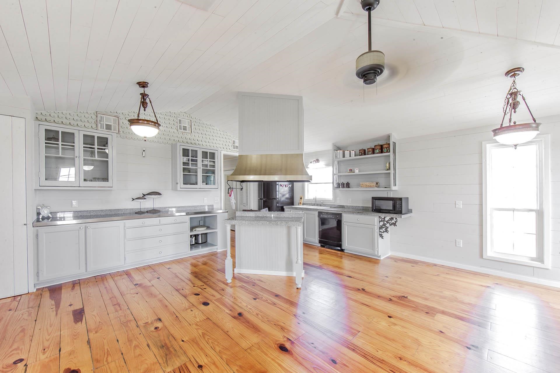 7762, 7763,7764 Waterfront Dr, Chauvin, LA, 70344