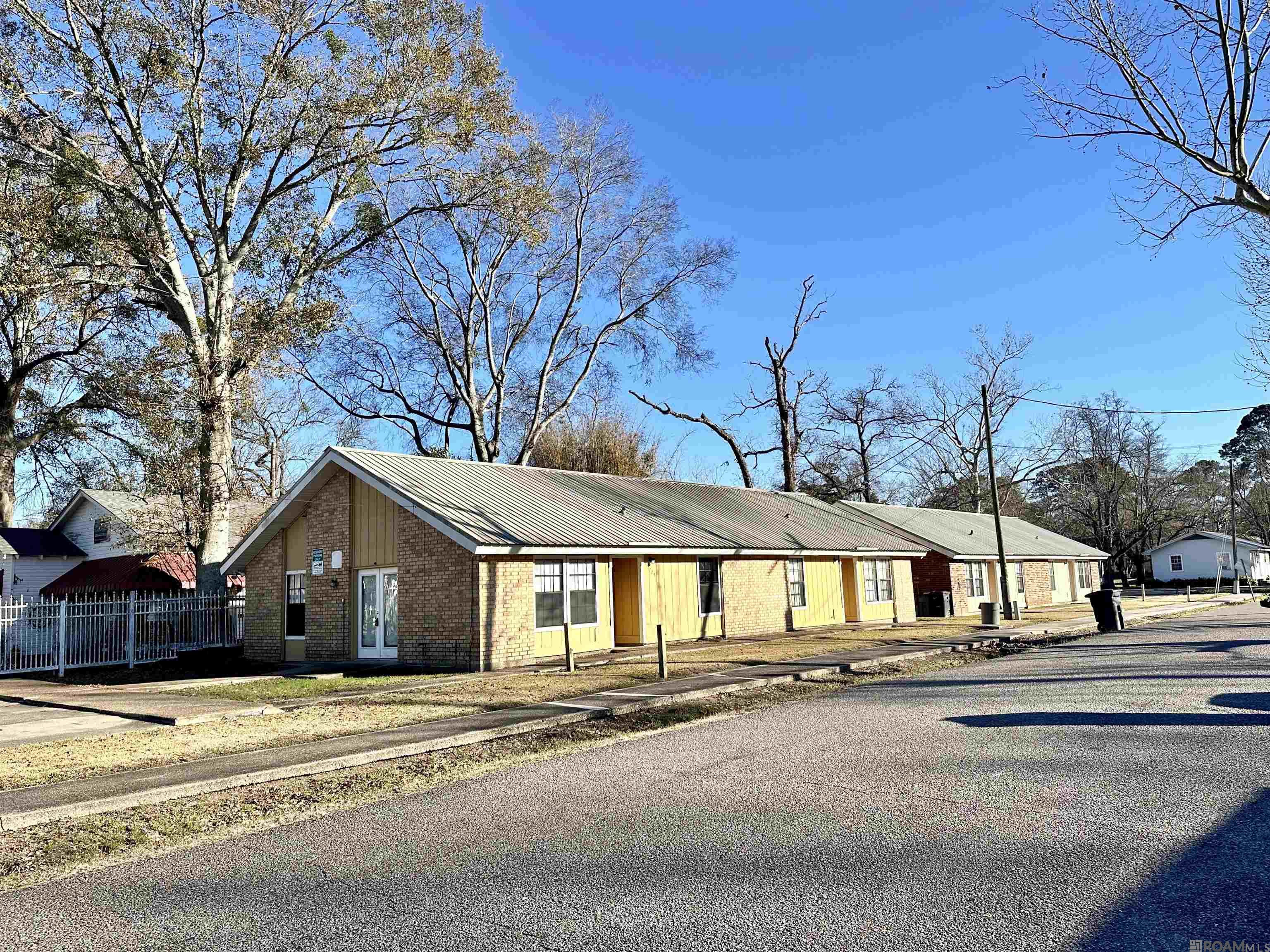 712,716,720,724 N Bullion Ave, Gonzales, LA, 70737