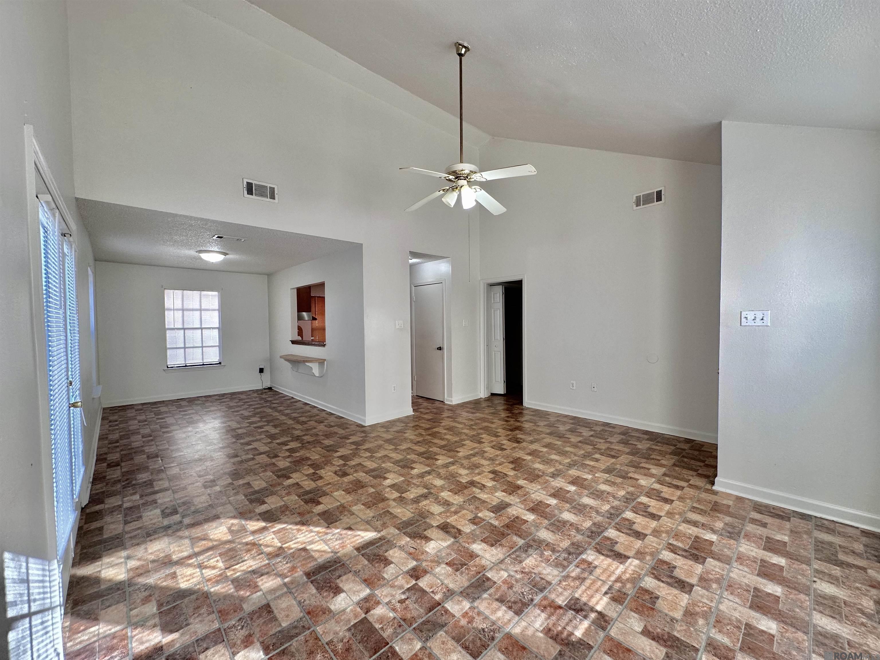 712,716,720,724 N Bullion Ave, Gonzales, LA, 70737