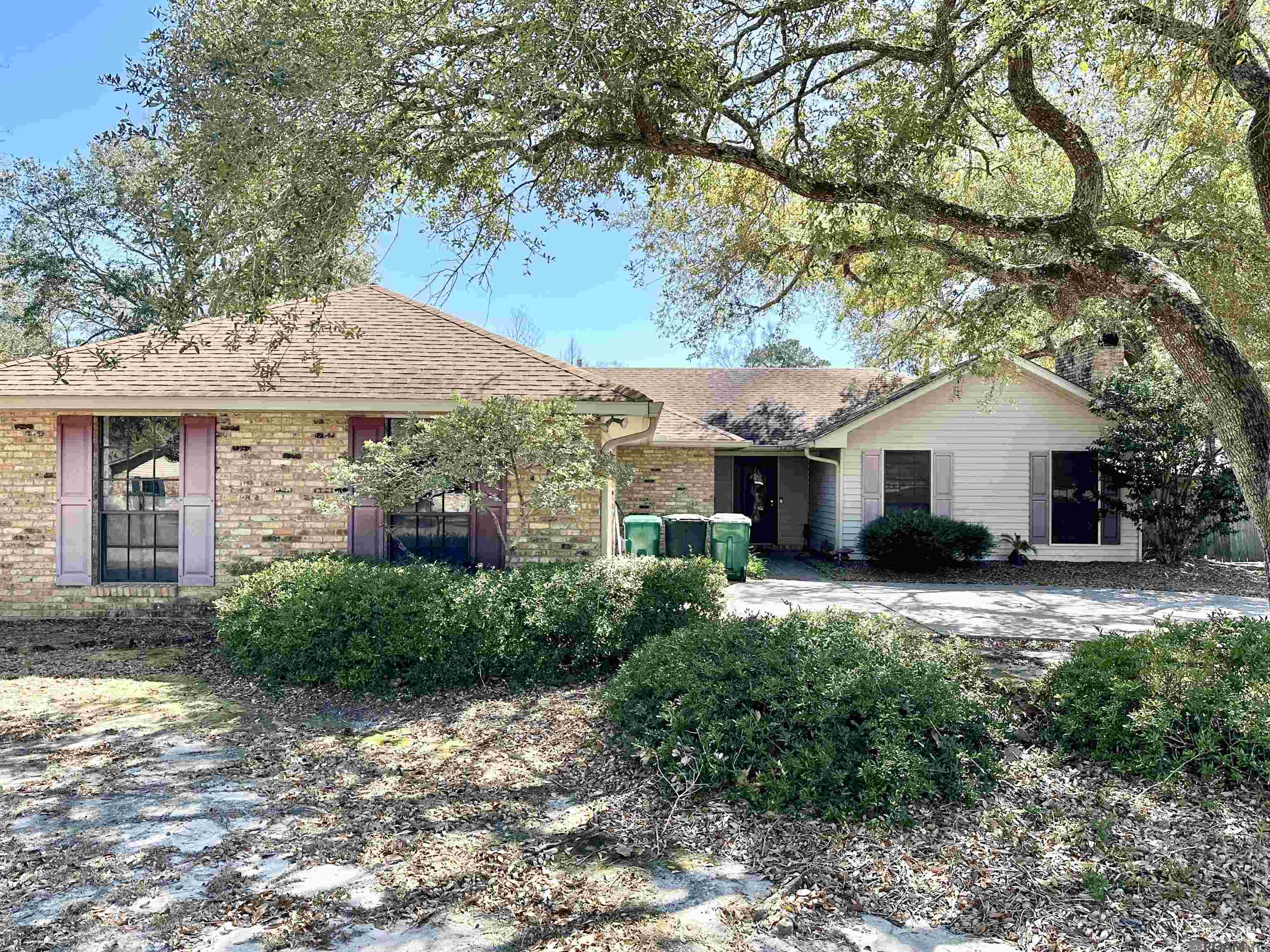 24741 Berry Ridge Lane, Springfield, LA, 70462