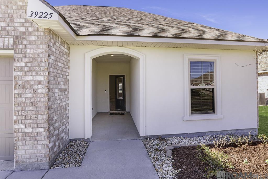 39225 Blue Heron Ct, Prairieville, LA, 70769