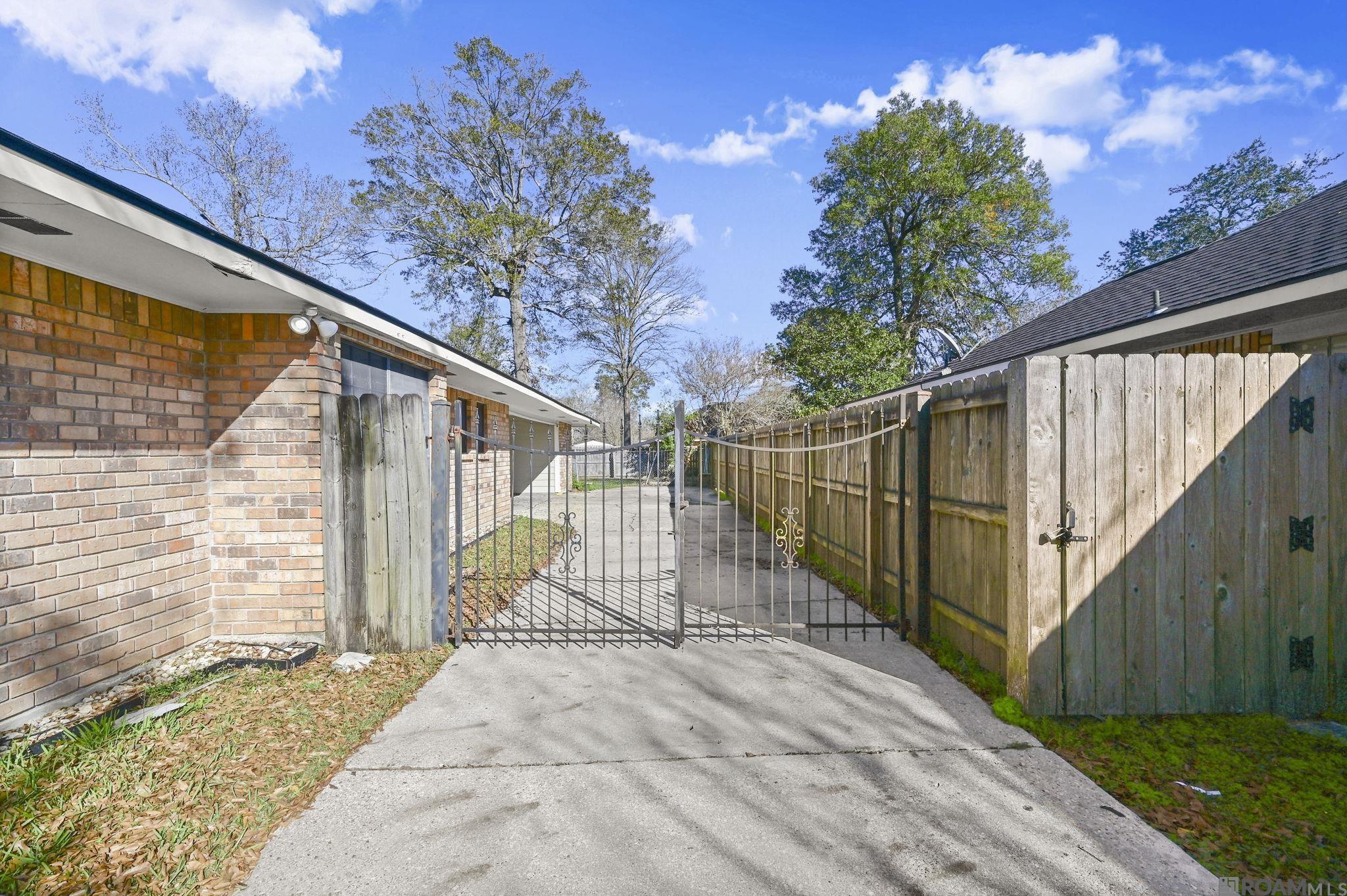 5023 Front Royal Dr, Baton Rouge, LA, 70817