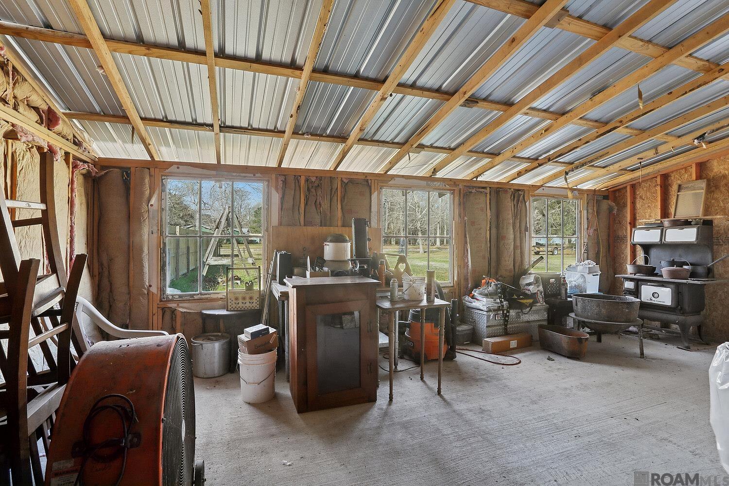 20224 Riverside Rd, Springfield, LA, 70462