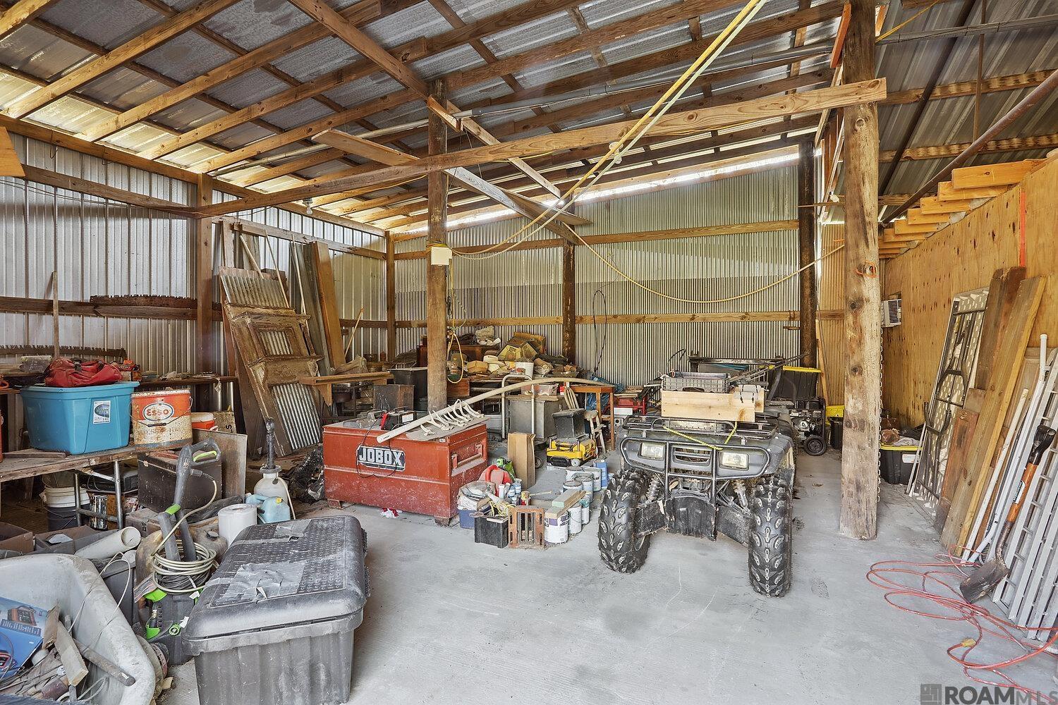 20224 Riverside Rd, Springfield, LA, 70462