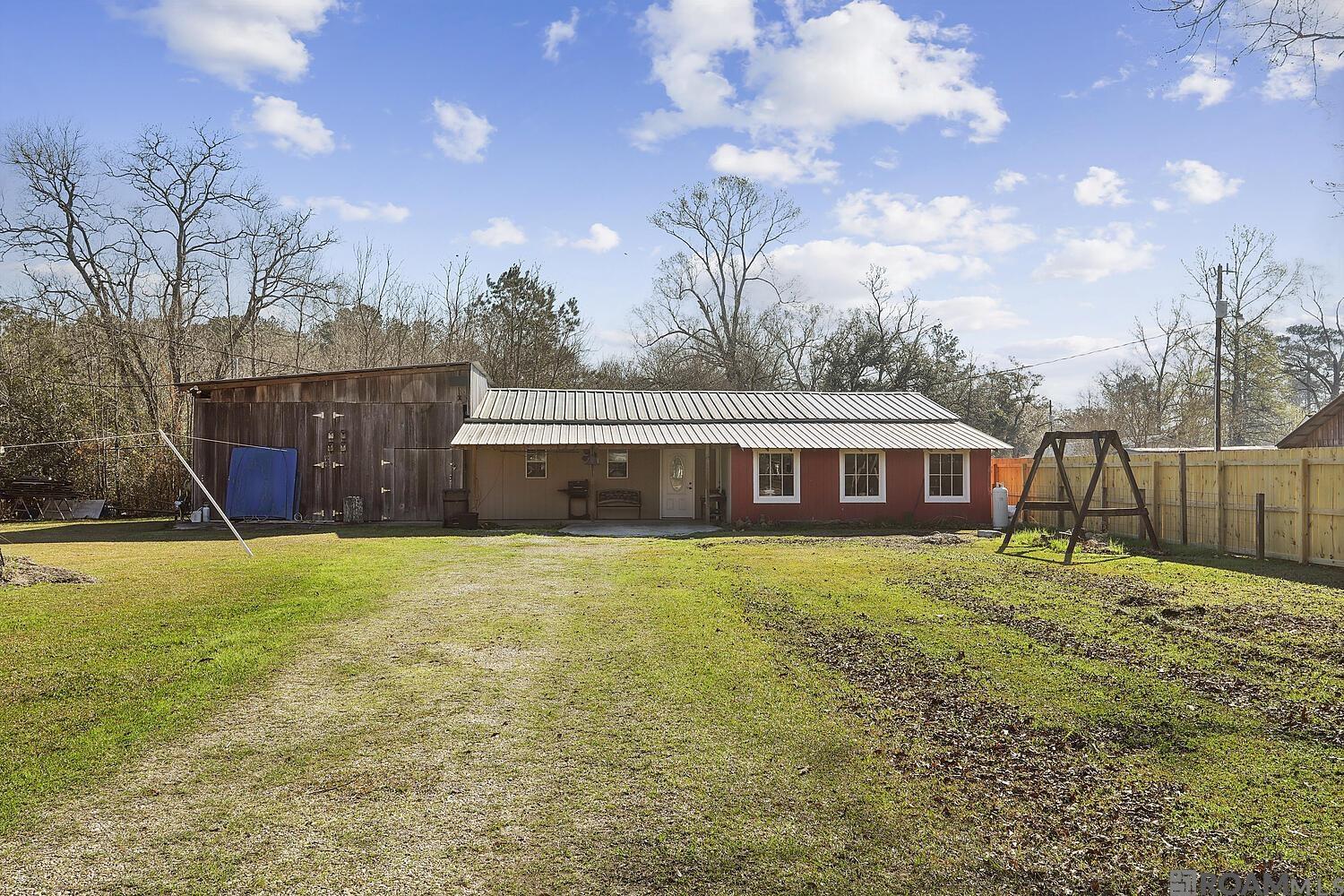20224 Riverside Rd, Springfield, LA, 70462