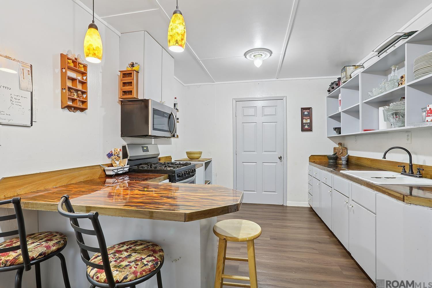 20224 Riverside Rd, Springfield, LA, 70462