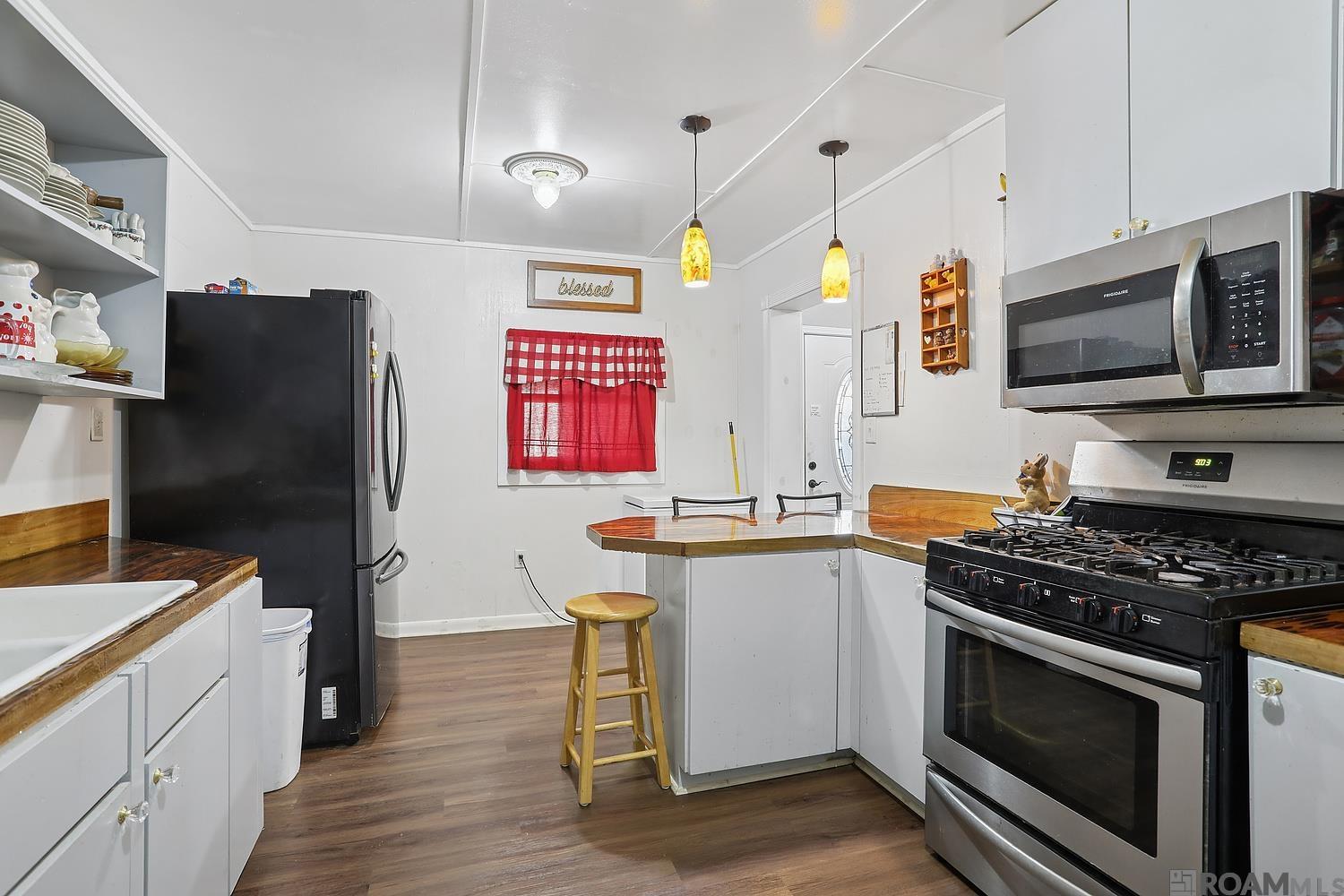 20224 Riverside Rd, Springfield, LA, 70462