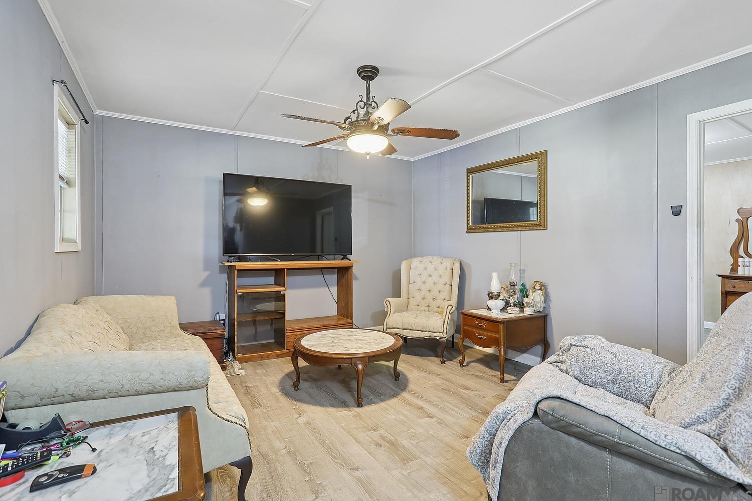 20224 Riverside Rd, Springfield, LA, 70462