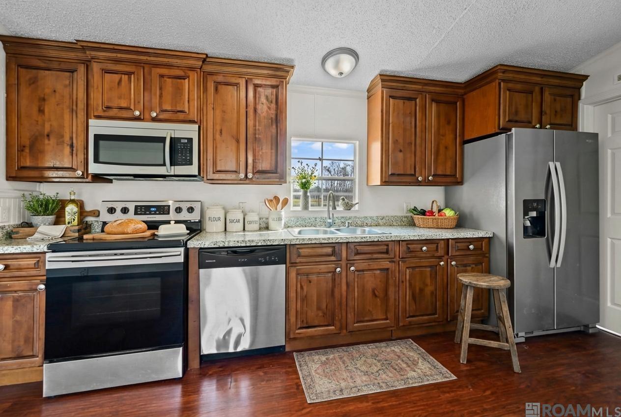 39054 Camp Dr, Prairieville, LA, 70769