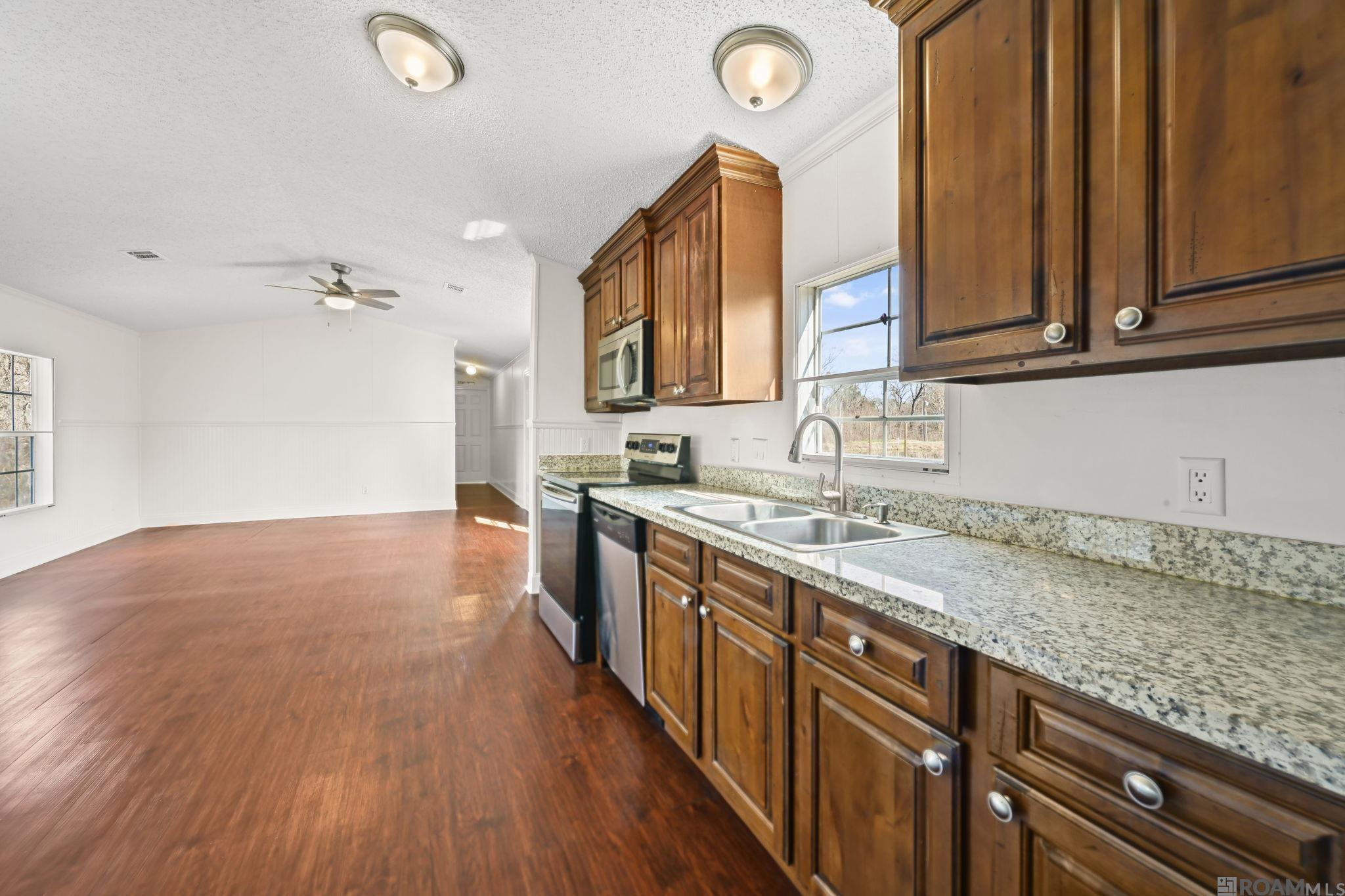 39054 Camp Dr, Prairieville, LA, 70769