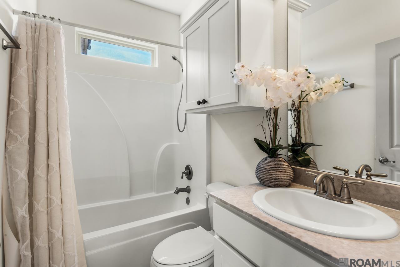 17604 Hoods Ridge Dr, Prairieville, LA, 70769