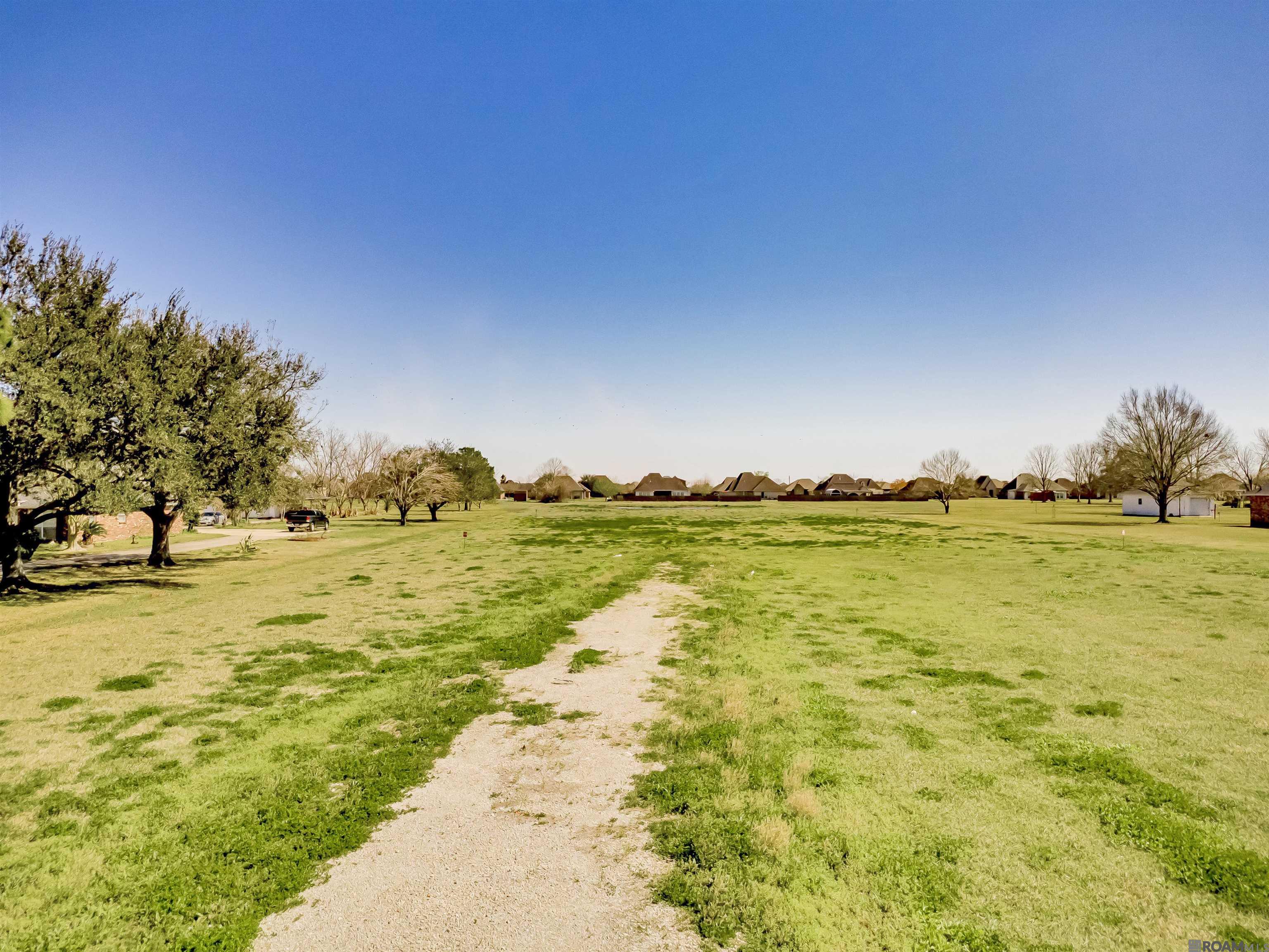 819 Ave F, Port Allen, LA, 70767