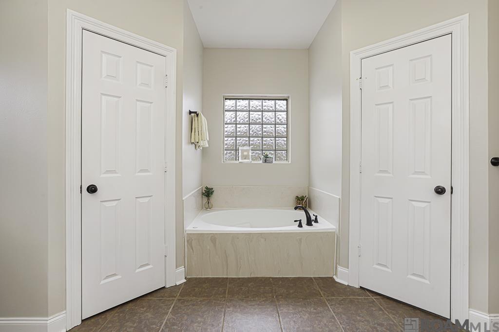 41131 Lakeway Cove Ave, Gonzales, LA, 70737