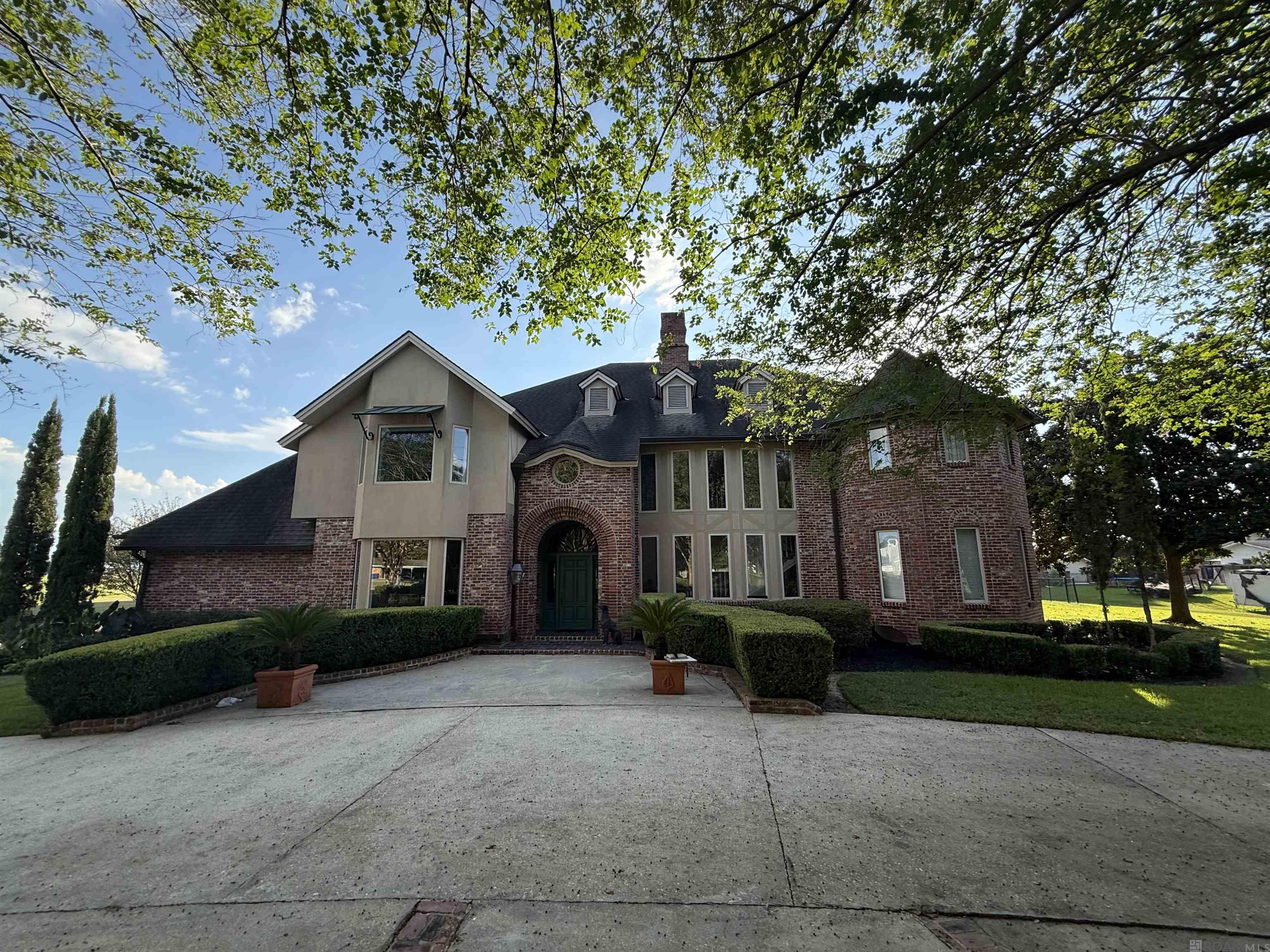 2913 Saint Michael Ave, Gonzales, LA, 70737