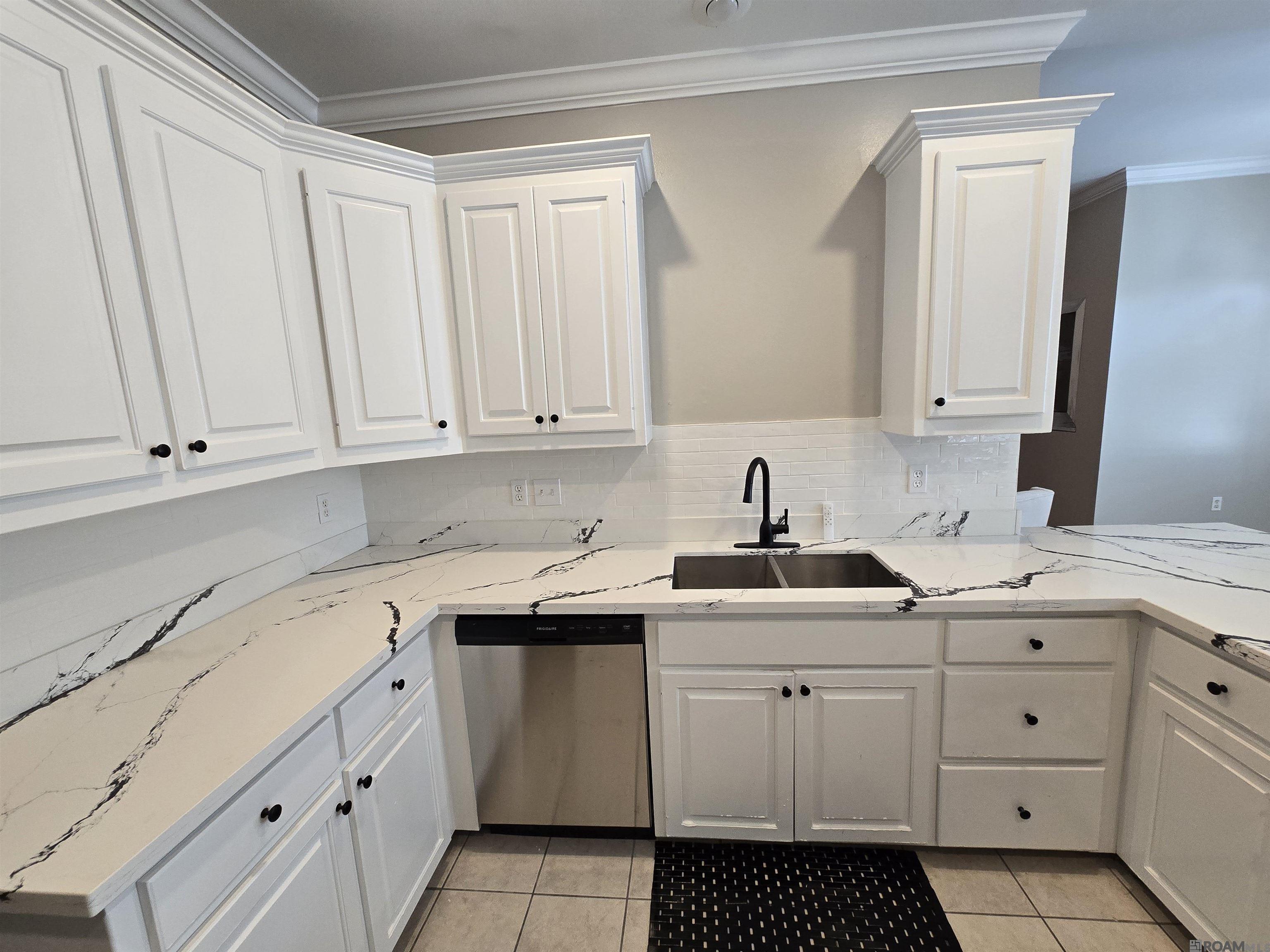 9235 Worthington Lake Ave, Baton Rouge, LA, 70810