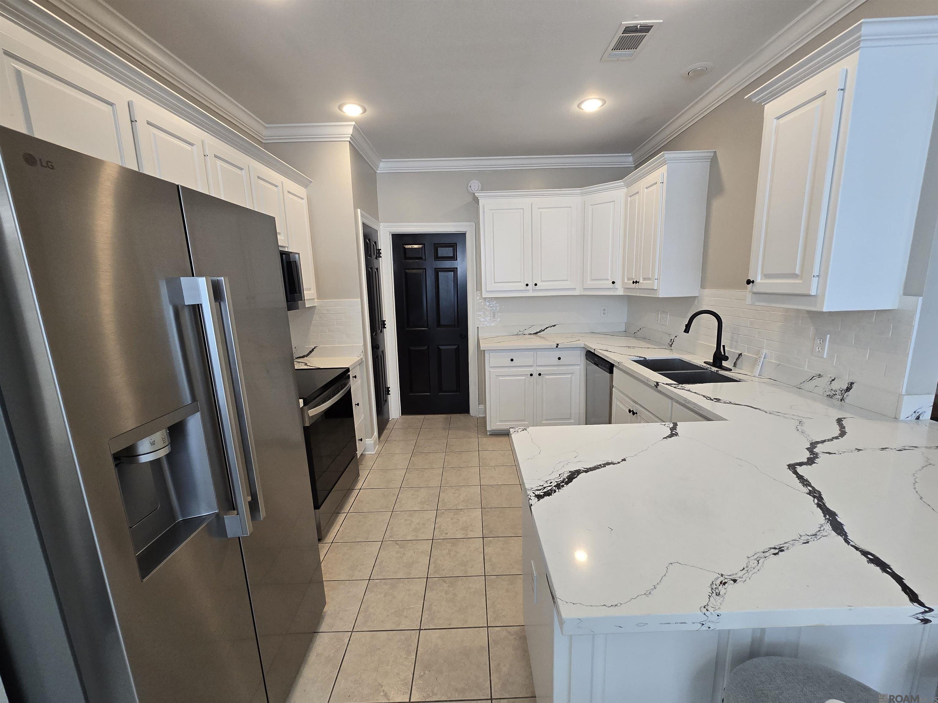 9235 Worthington Lake Ave, Baton Rouge, LA, 70810