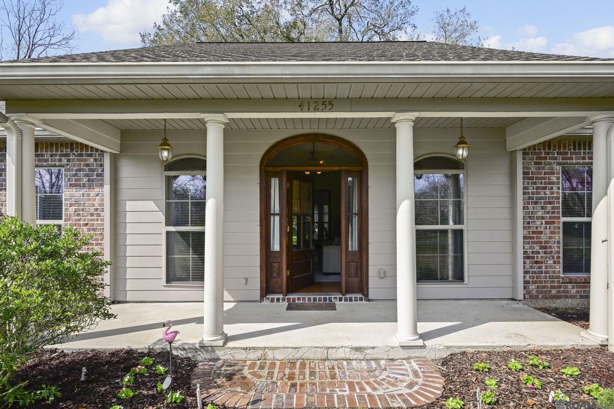 41255 Black Bayou Rd, Gonzales, LA, 70737