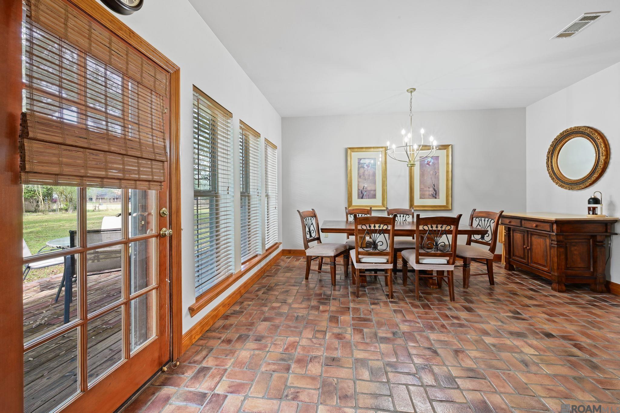 41255 Black Bayou Rd, Gonzales, LA, 70737