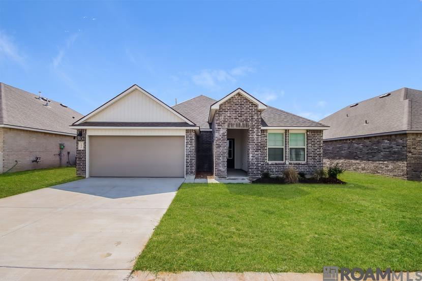 106 Royal Oak Street, Youngsville, LA, 70518