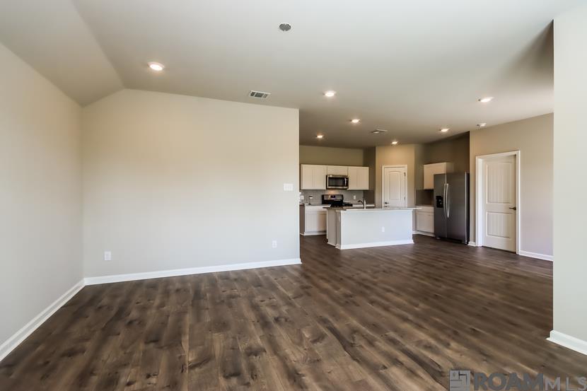 106 Royal Oak Street, Youngsville, LA, 70518