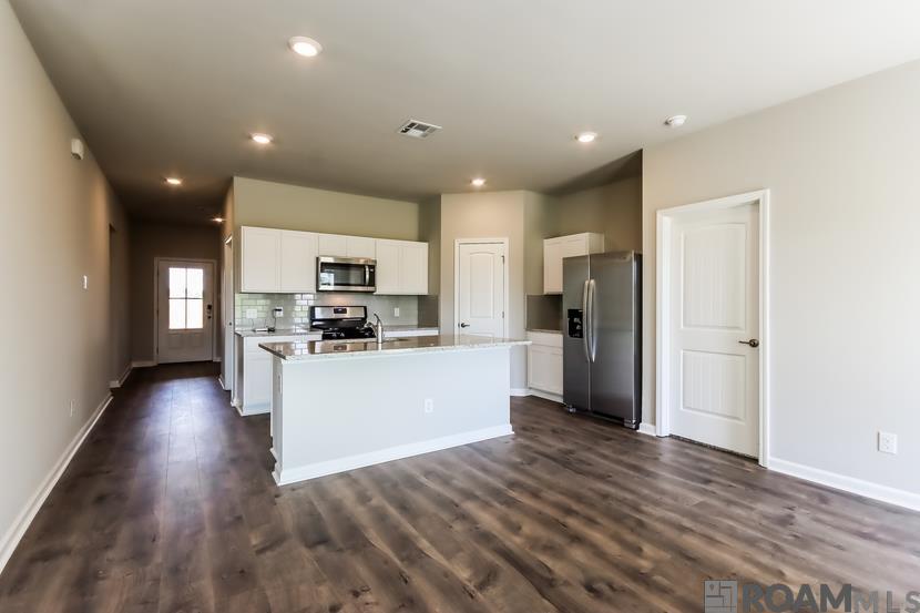 106 Royal Oak Street, Youngsville, LA, 70518